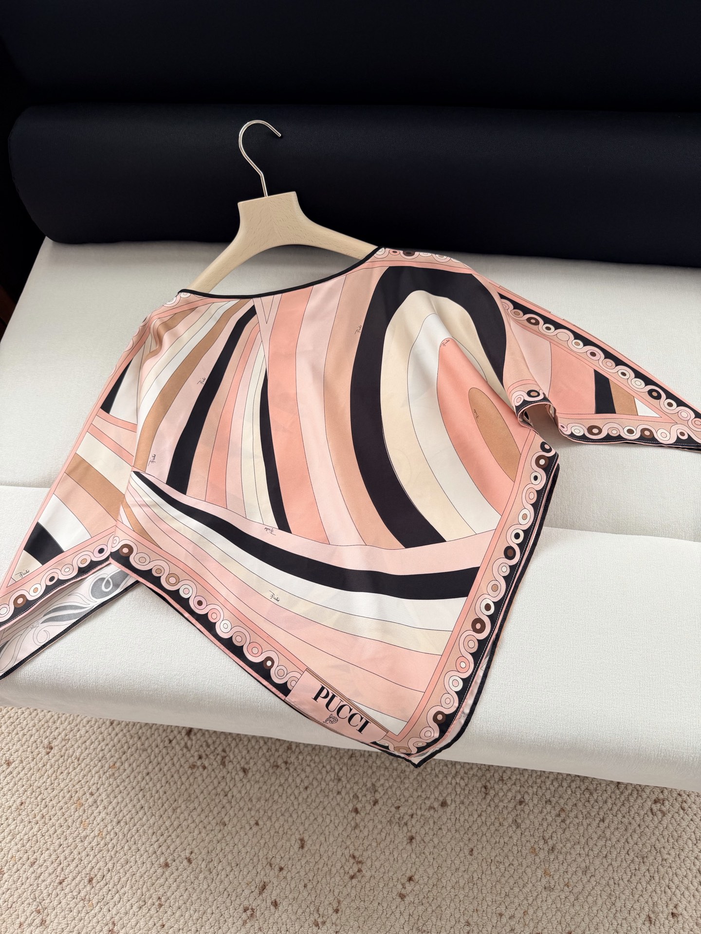 翻单‼️‼️/Stella印花斗篷罩衫✨18姆斜纹真丝面料（无闭合）套头，前后片幅定位大理石纹印花图案，