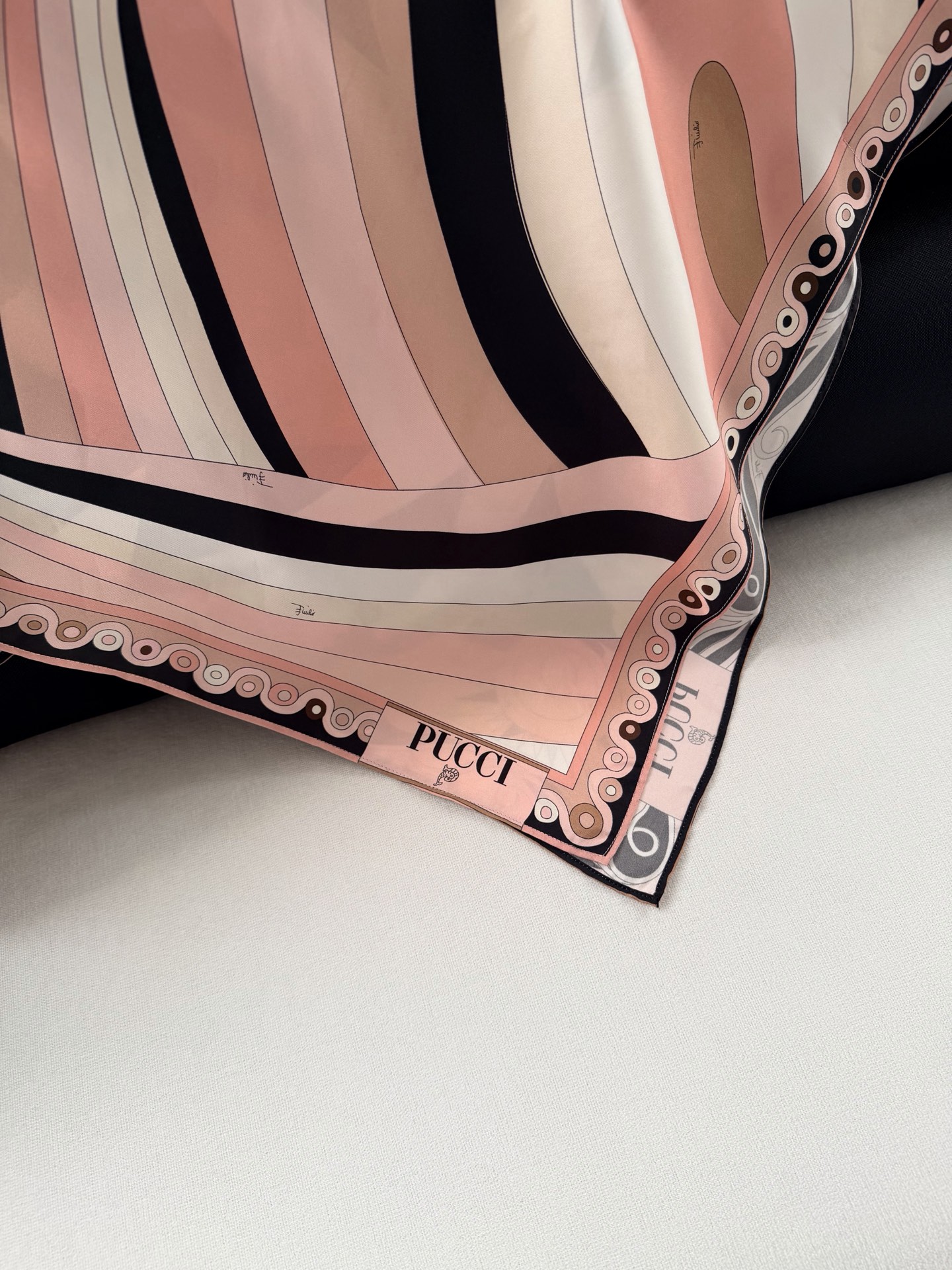 翻单‼️‼️/Stella印花斗篷罩衫✨18姆斜纹真丝面料（无闭合）套头，前后片幅定位大理石纹印花图案，