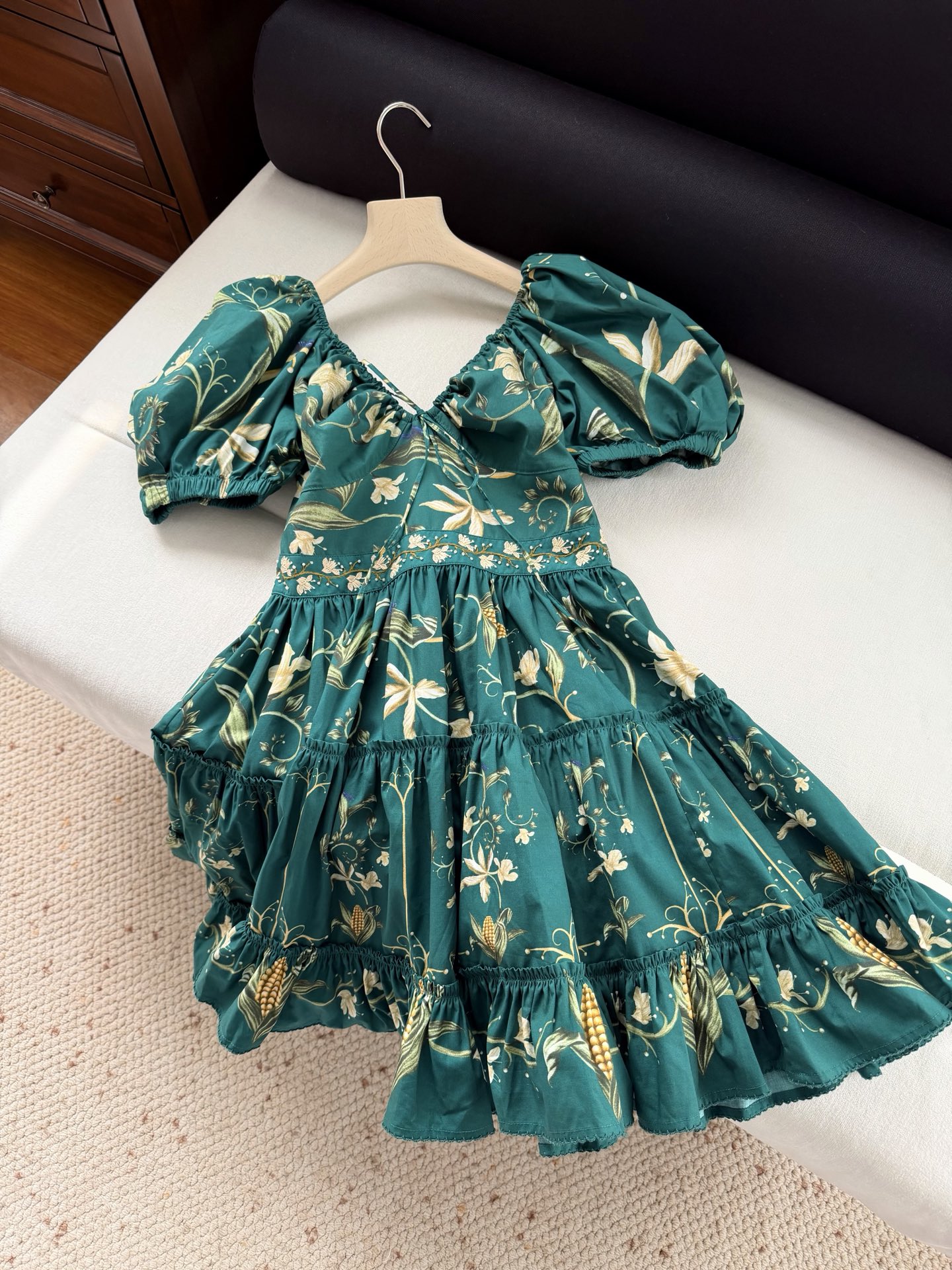 现货‼️‼️🛒款号0/手作花蕊串珠连衣裙✨Agua by Agua Bendita把手工细节做到极致，有