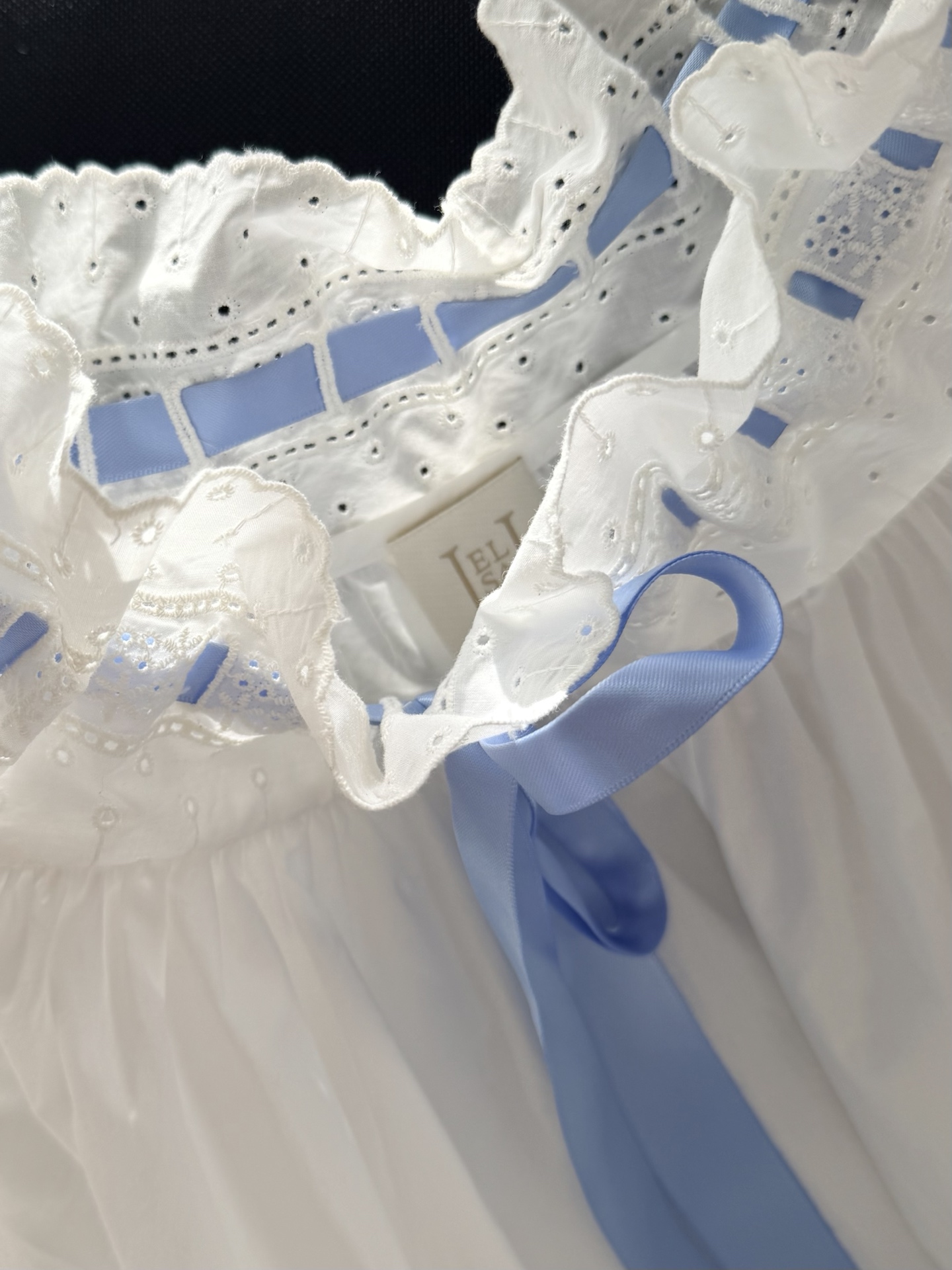 现货‼️‼️🛒款号9/俏皮两件套装✨我们女生一眼就会被这种灵气风格吸引，不疾不徐的从容之美， “与自然交