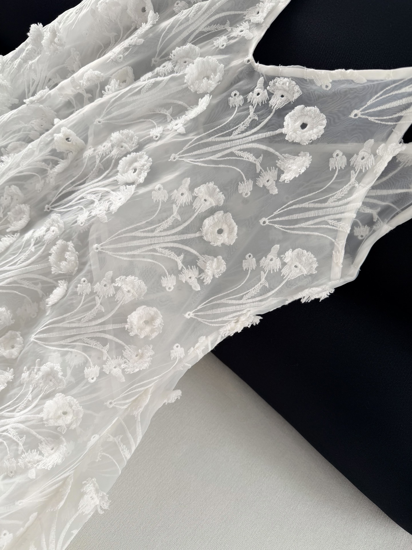 现货‼️‼️🛒款号W2505/刺绣欧根纱连衣裙✨Agua ✘ 2026💐早春风光已至！山茶白、立体浮雕流