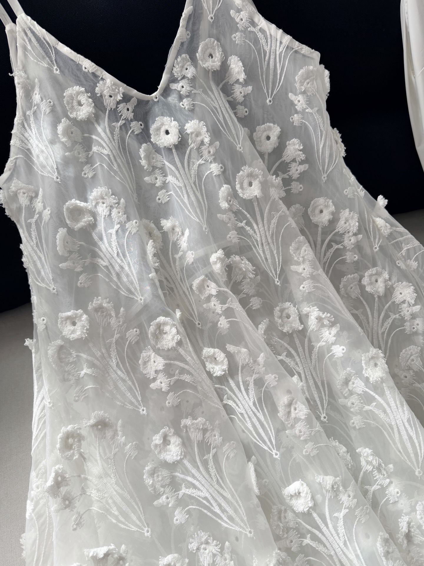 现货‼️‼️🛒款号W2505/刺绣欧根纱连衣裙✨Agua ✘ 2026💐早春风光已至！山茶白、立体浮雕流