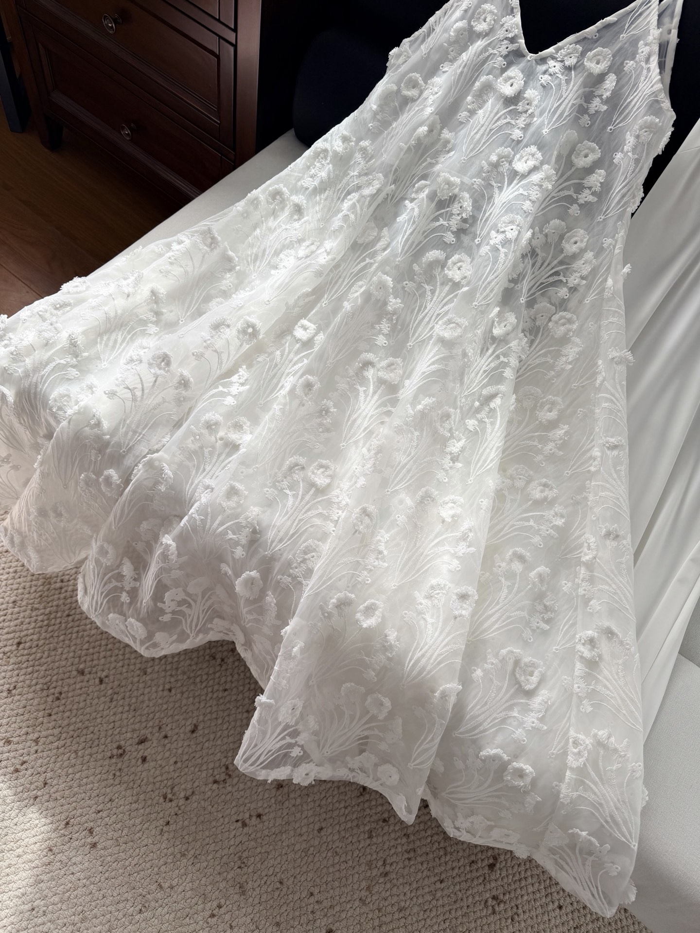 现货‼️‼️🛒款号W2505/刺绣欧根纱连衣裙✨Agua ✘ 2026💐早春风光已至！山茶白、立体浮雕流