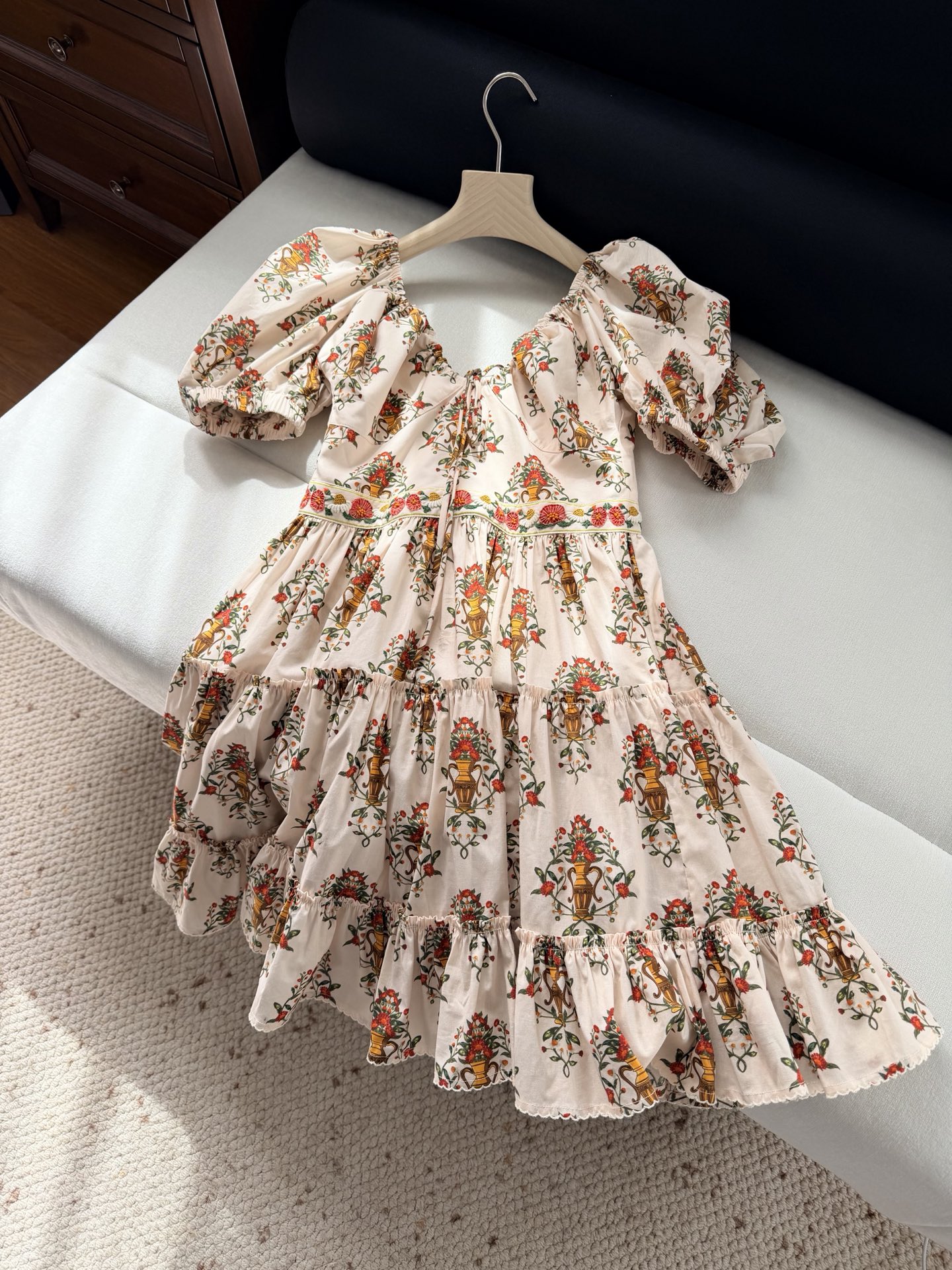 现货‼️‼️🛒款号2/花瓶钉珠连衣裙✨Agua把手工细节做到极致，有些绣花可以机器完成，这种就全靠人工一