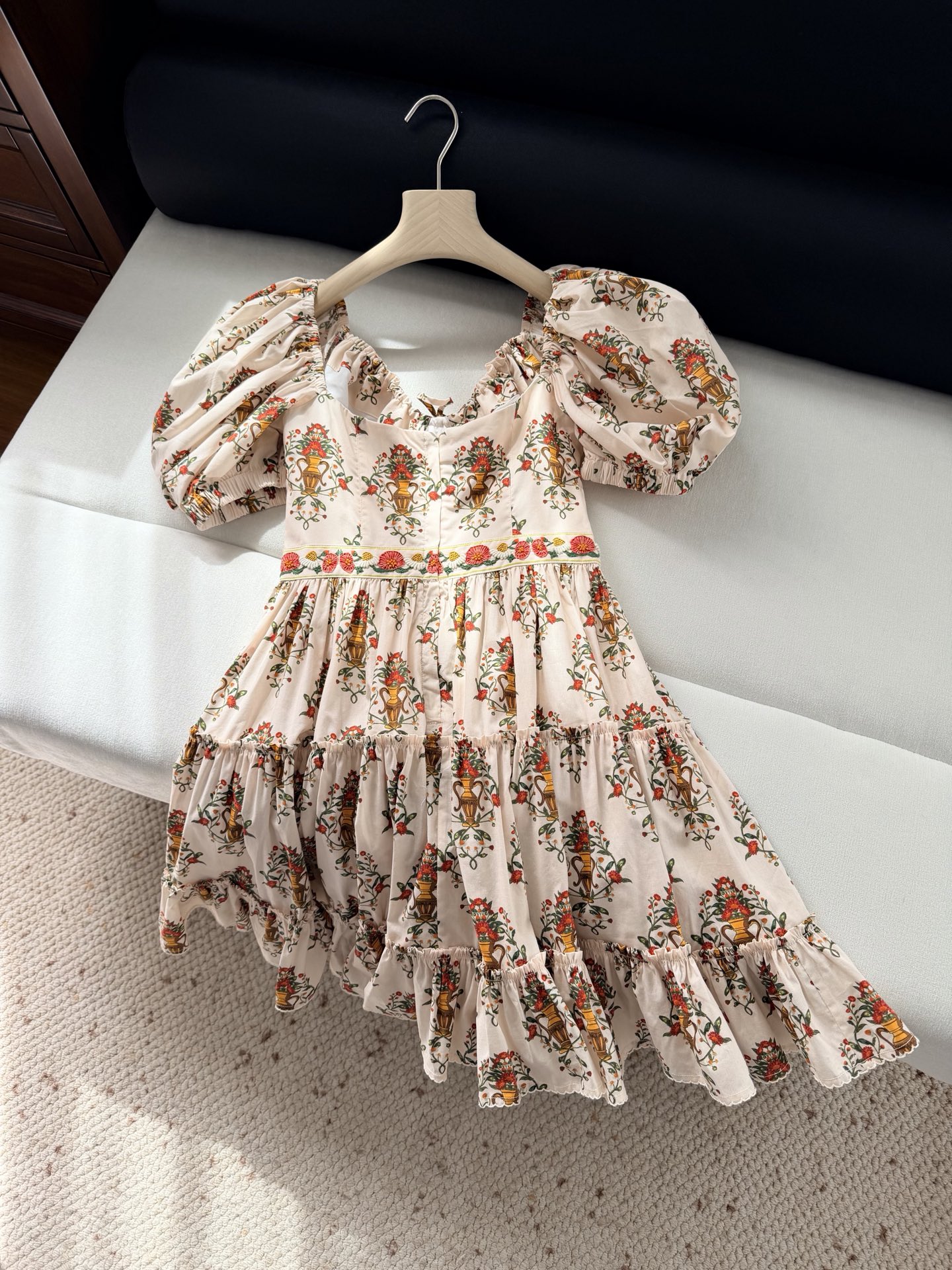 现货‼️‼️🛒款号2/花瓶钉珠连衣裙✨Agua把手工细节做到极致，有些绣花可以机器完成，这种就全靠人工一