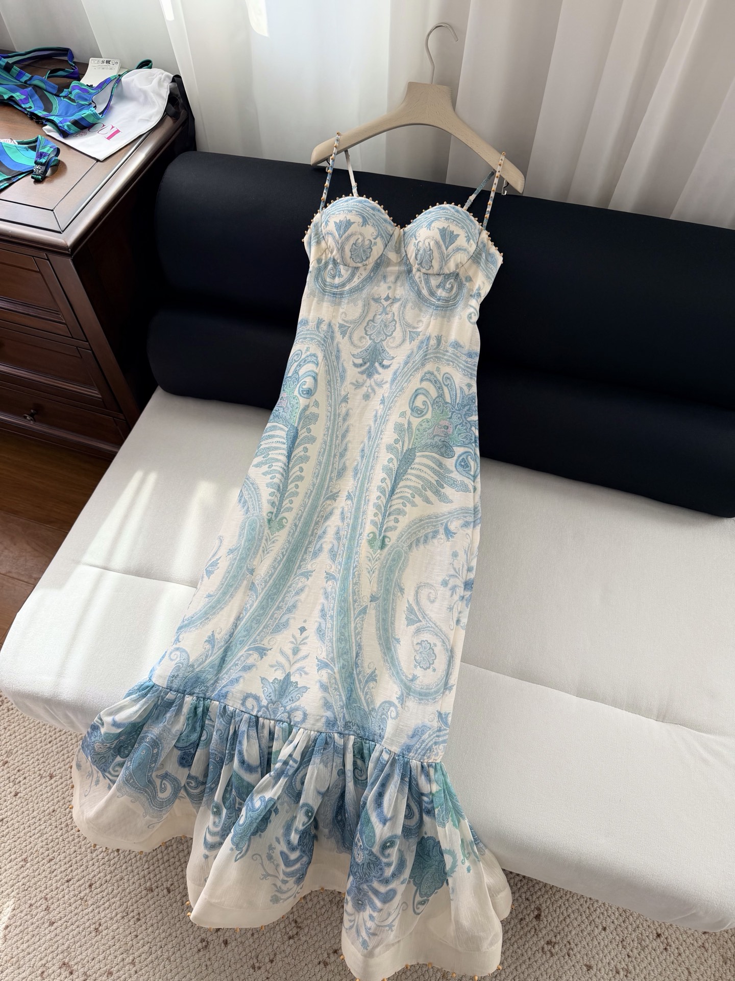 现货‼️‼️🛒款号W25/美人鱼🧜🏻‍♀️连衣裙✨绿松石佩斯利花纹吊带鱼尾连衣裙，定制木制圆珠手缝，高腰