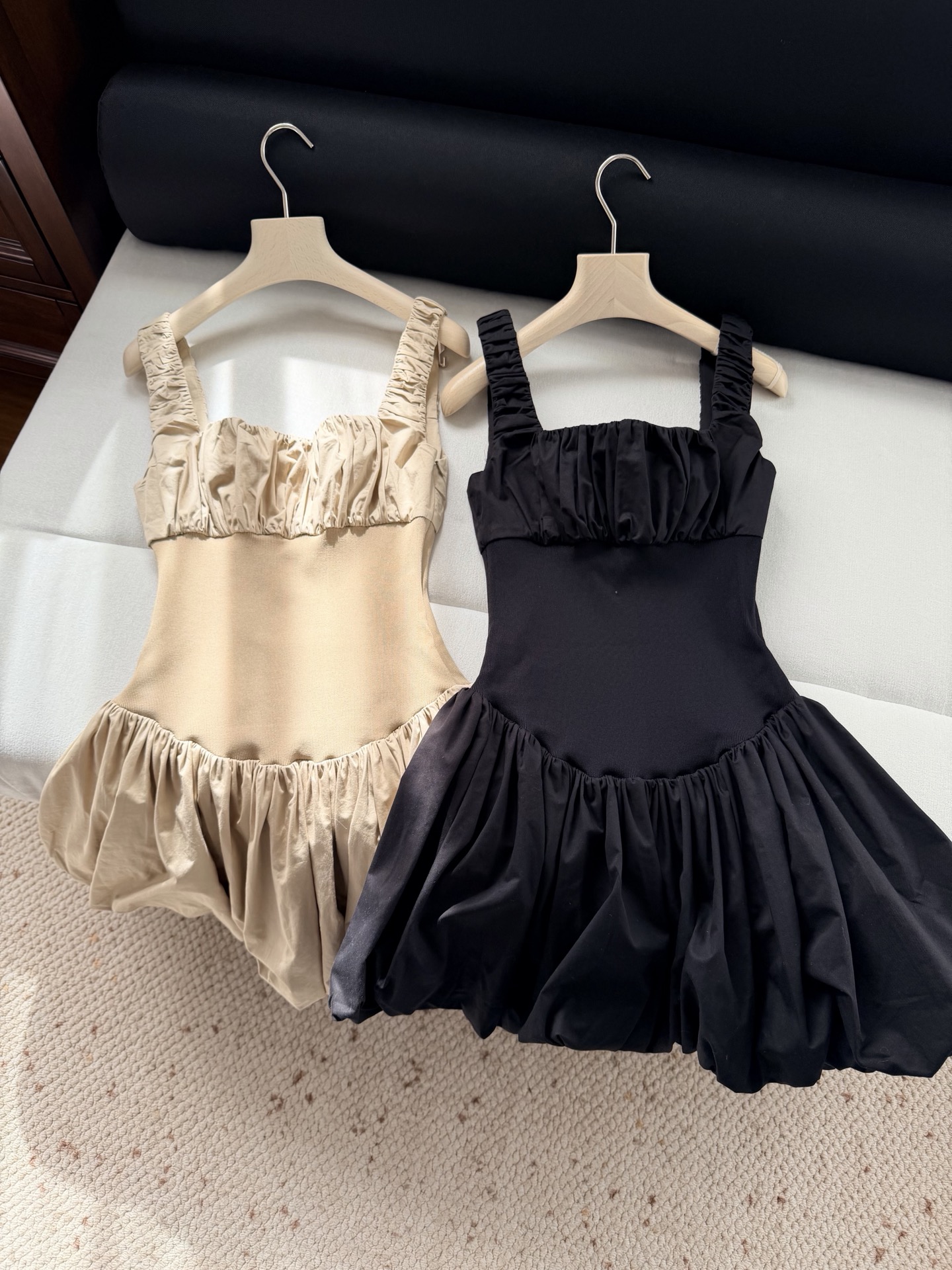 现货‼️‼️🛒款号41/芭蕾舞风褶皱连衣裙✨Elsa Hosk姐真的有东西！不当超模也是Dressing