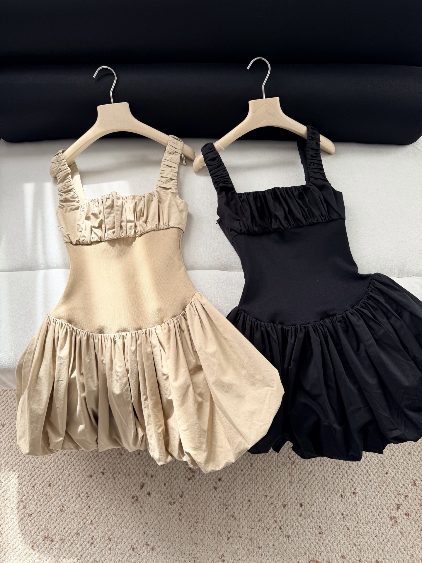 现货‼️‼️🛒款号41/芭蕾舞风褶皱连衣裙✨Elsa Hosk姐真的有东西！不当超模也是Dressing