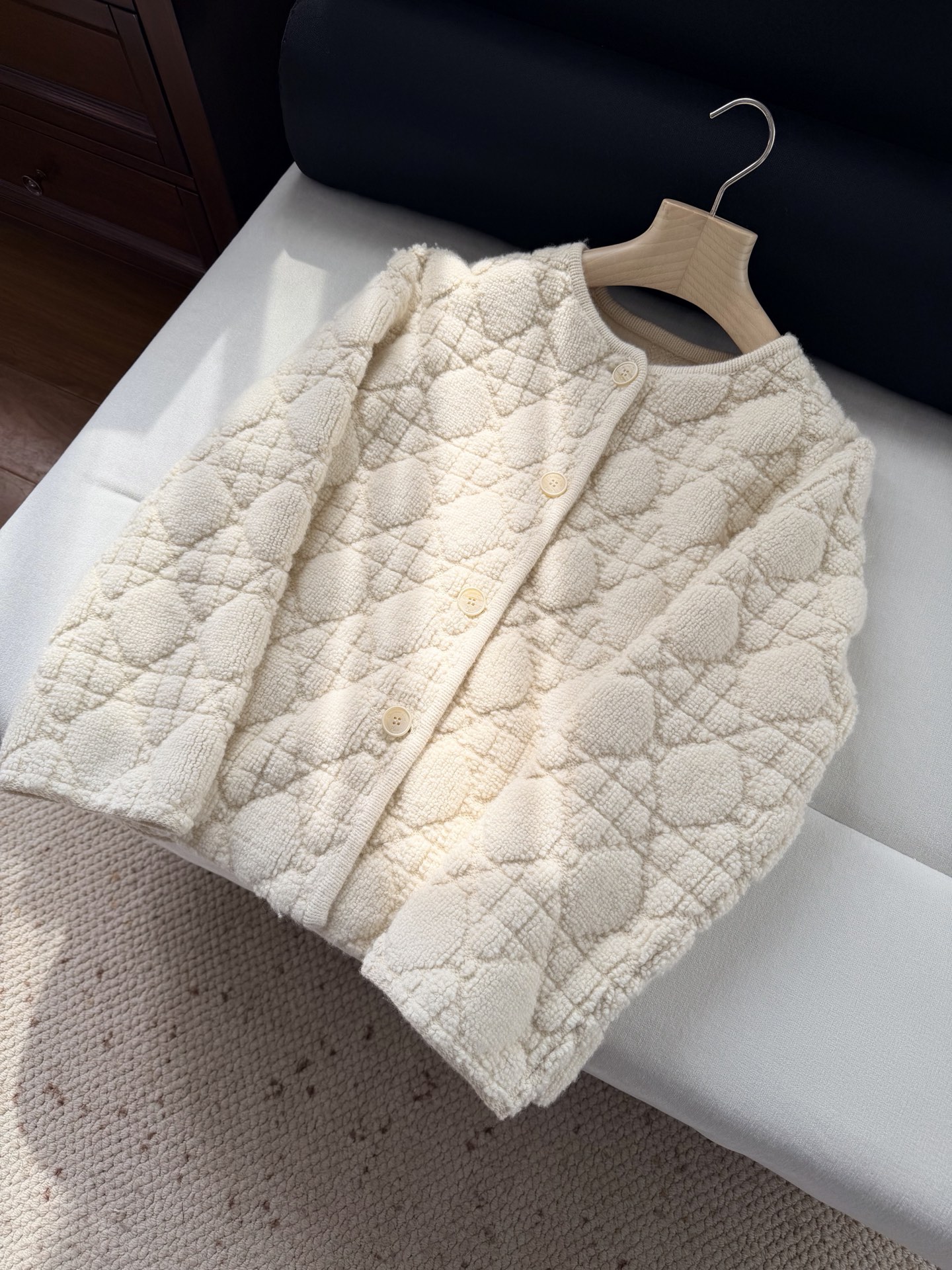 现货‼️‼️/藤格纹针织外套✨迪丽热巴同款，很有分量感的夹克，不想跟别人卷价格，衣服只载体而已，区分品质