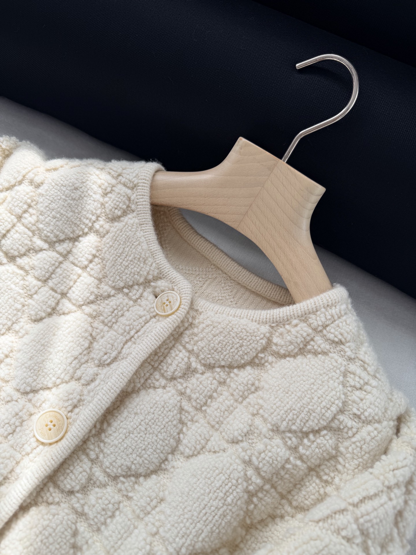 现货‼️‼️/藤格纹针织外套✨迪丽热巴同款，很有分量感的夹克，不想跟别人卷价格，衣服只载体而已，区分品质