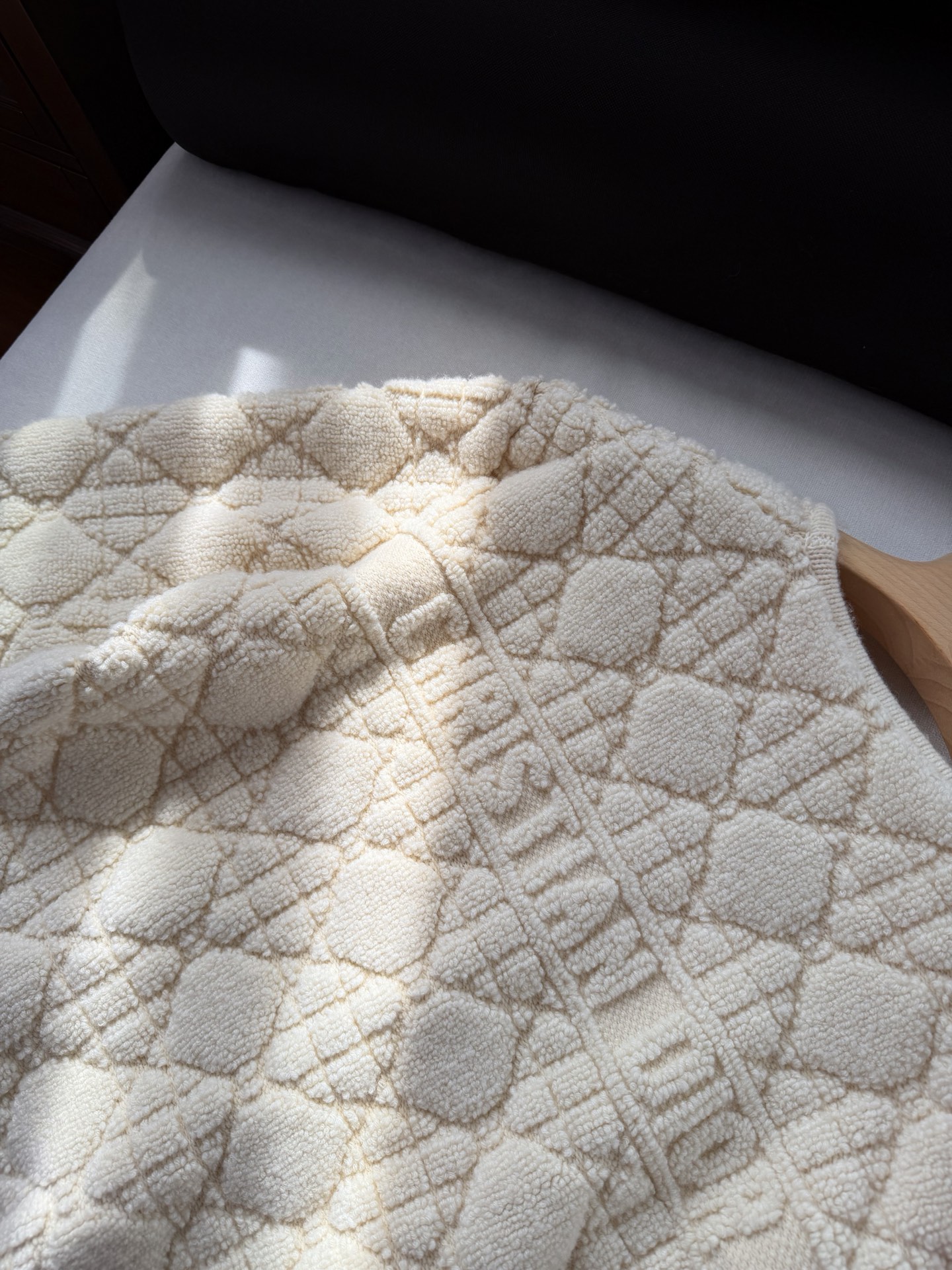 现货‼️‼️/藤格纹针织外套✨迪丽热巴同款，很有分量感的夹克，不想跟别人卷价格，衣服只载体而已，区分品质