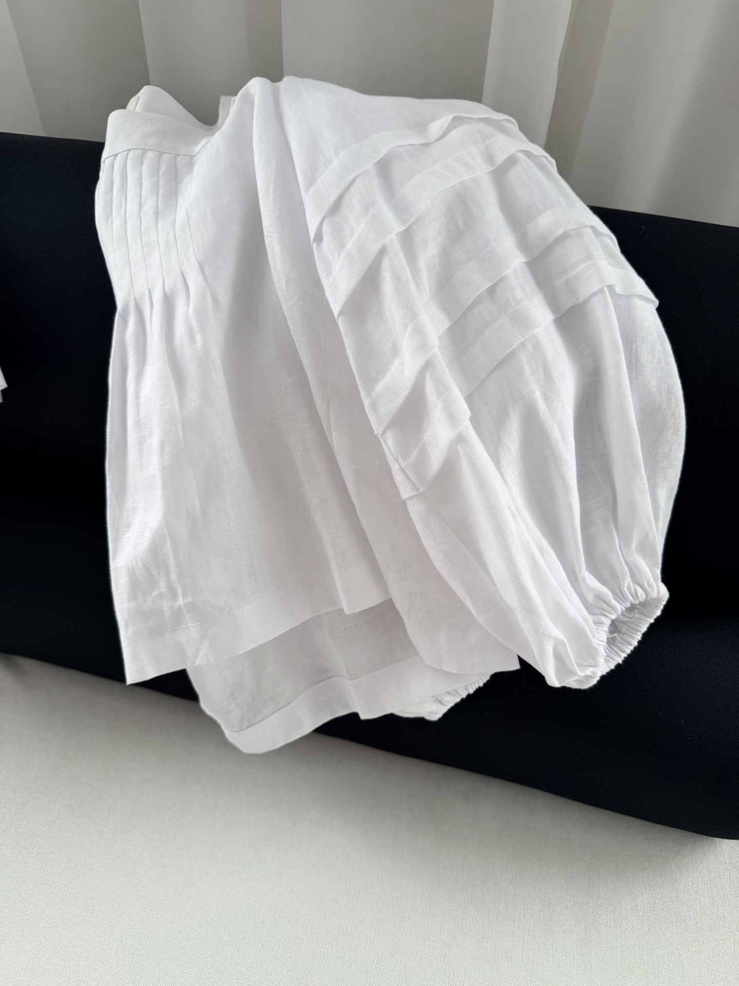 现货‼️‼️/亚麻套装✨来自西班牙的小众品牌，喜欢亚麻原生与纯真感，以强调拥抱自然、回归宁静的整体性，坚