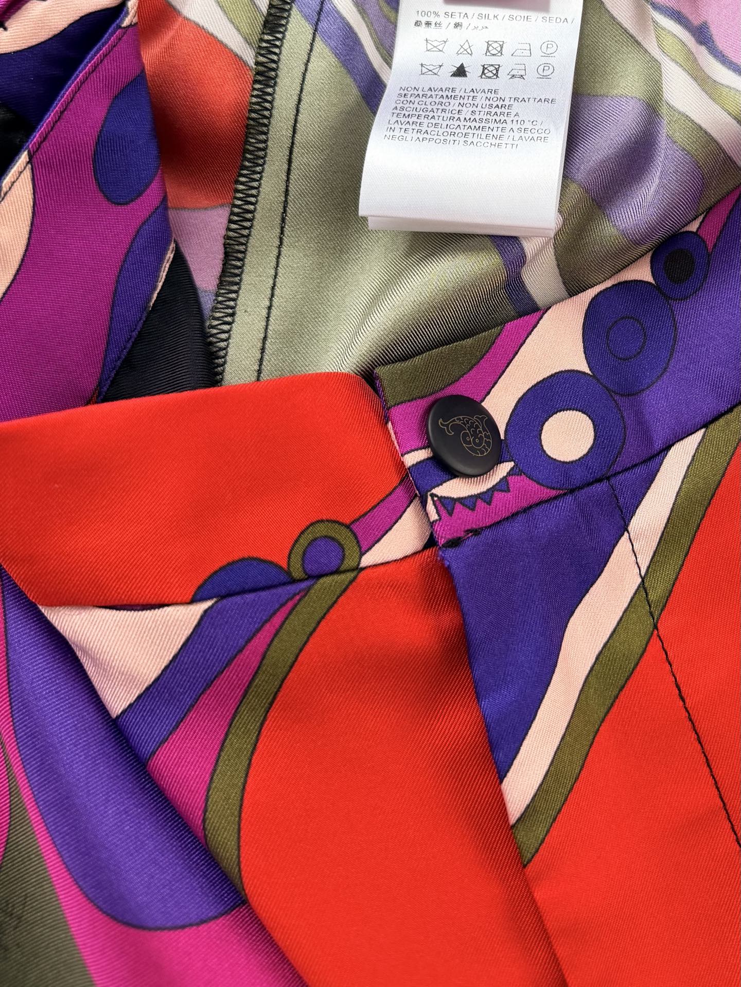 现货‼️‼️/真丝印花休闲裤✨100%重磅斜纹真丝、多色抽象印花，正面拉链纽扣开合，侧边口袋，后腰弹力褶