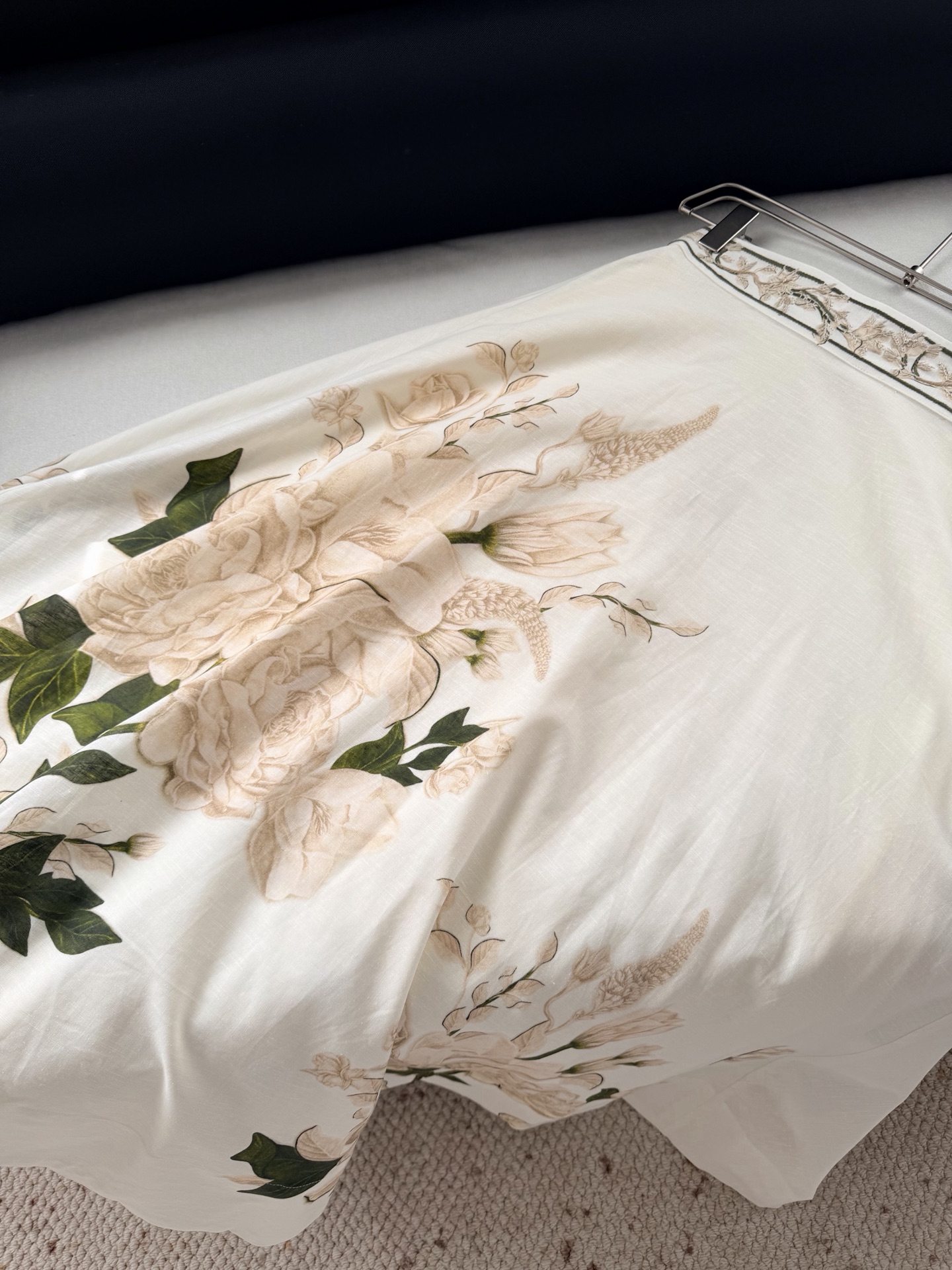 现货‼️‼️/佛手柑花半裙✨手绘印花 Buddha's Hand佛手柑，整条裙子一片生动的图案，自带幸运