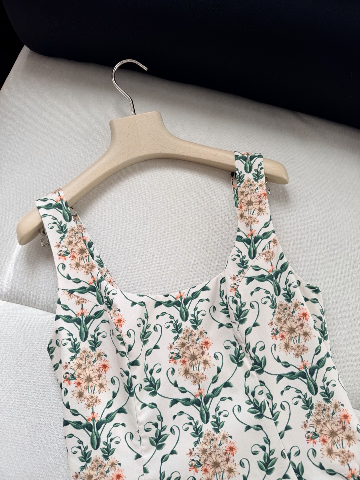 现货‼️‼️/花卉棉质连衣裙✨Agua ✘ 2026💐100%棉质、版型王牌~印花U形领胸衣式收腰A字迷