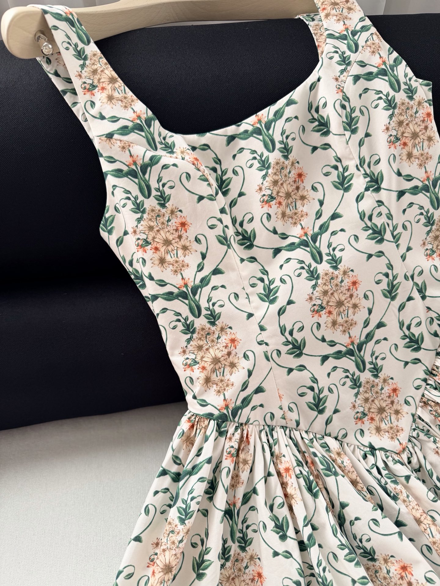 现货‼️‼️/花卉棉质连衣裙✨Agua ✘ 2026💐100%棉质、版型王牌~印花U形领胸衣式收腰A字迷