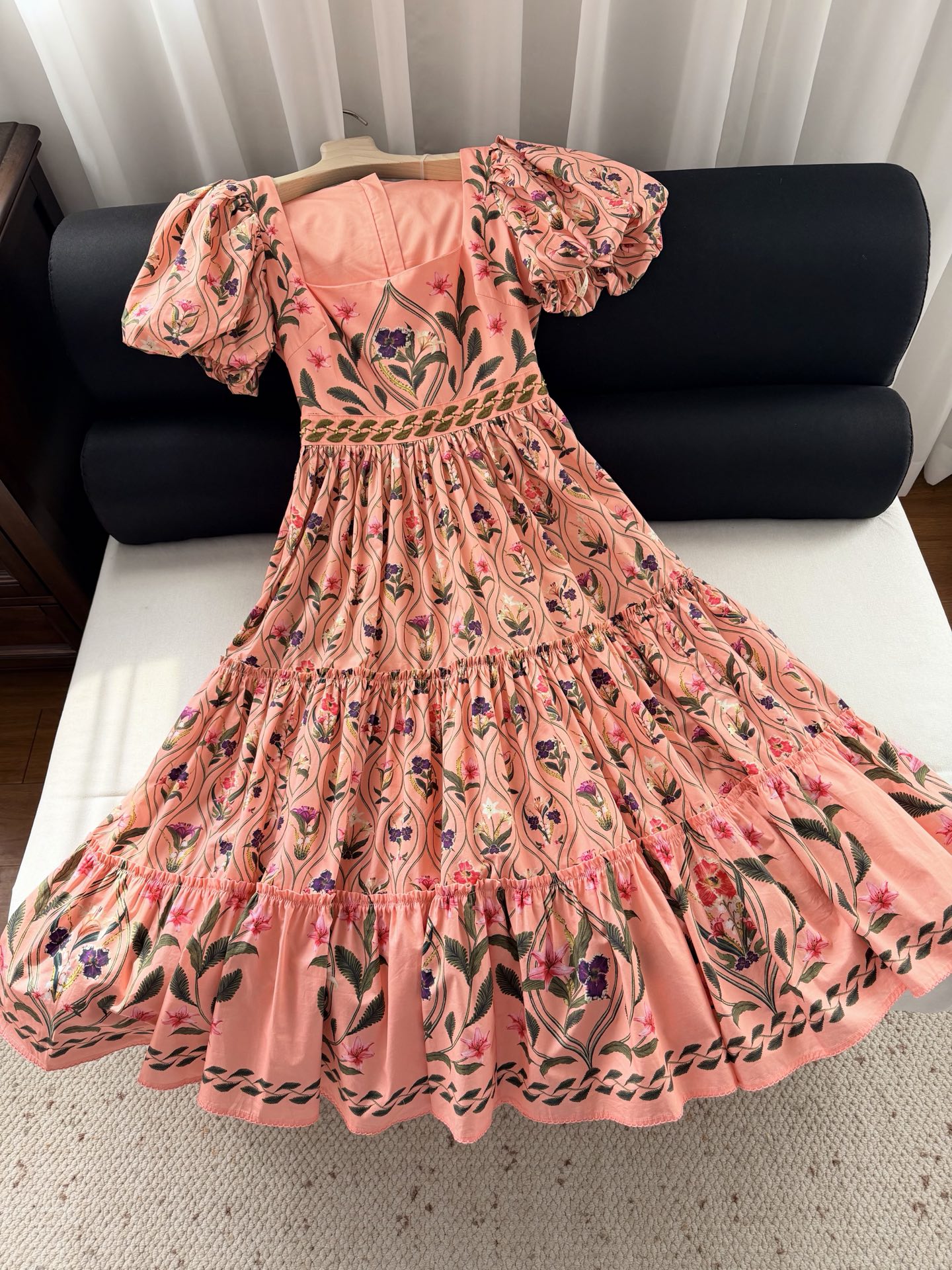 现货‼️‼️/泡泡袖钉珠连衣裙✨Agua by Agua Bendita，棉布花卉印花，法式宫廷泡泡袖设