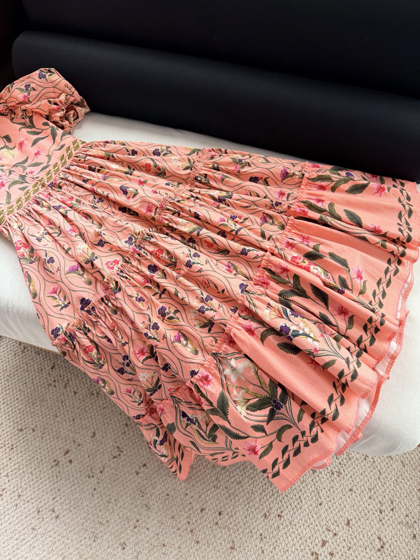 现货‼️‼️/泡泡袖钉珠连衣裙✨Agua by Agua Bendita，棉布花卉印花，法式宫廷泡泡袖设