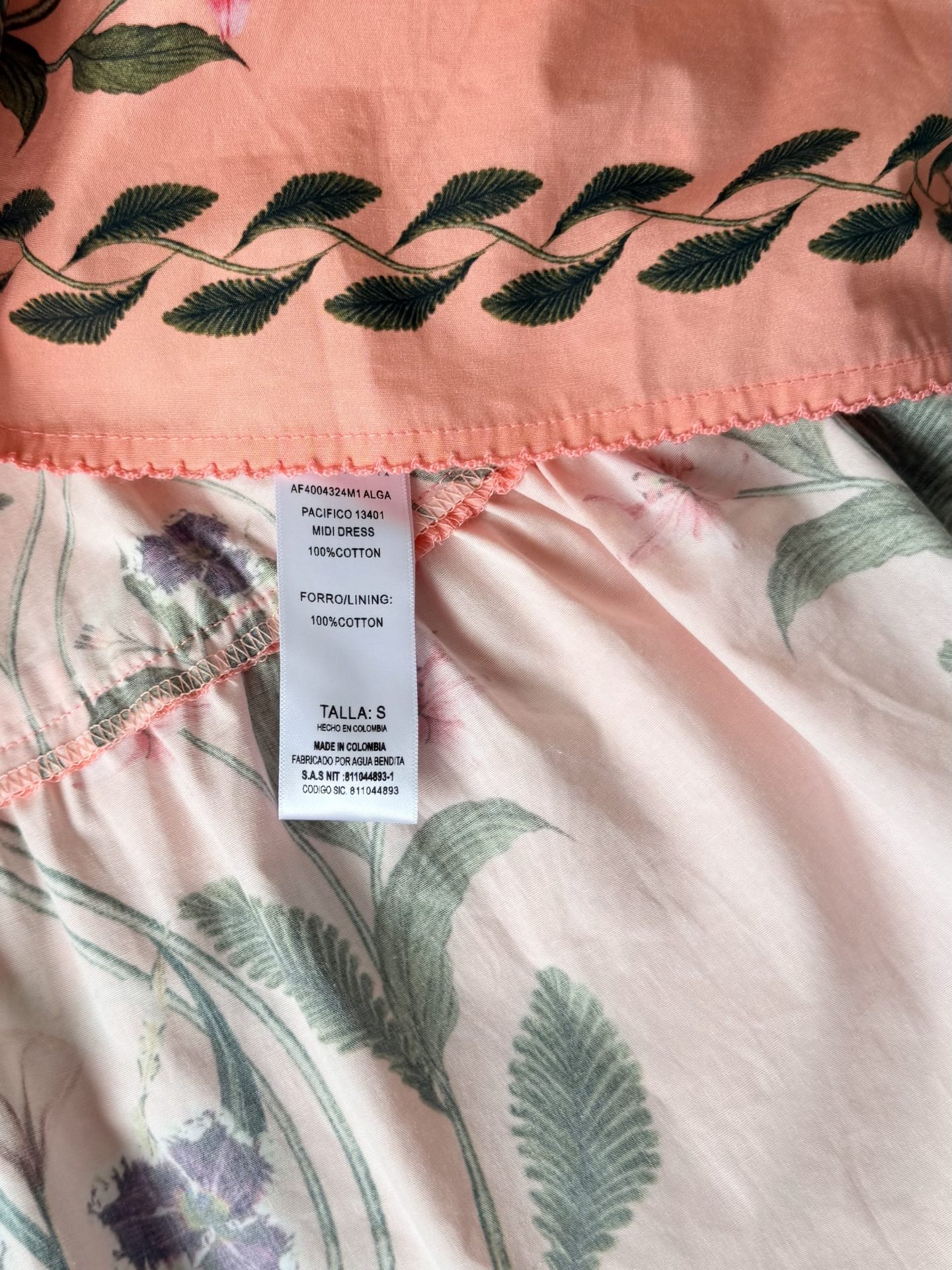 现货‼️‼️/泡泡袖钉珠连衣裙✨Agua by Agua Bendita，棉布花卉印花，法式宫廷泡泡袖设