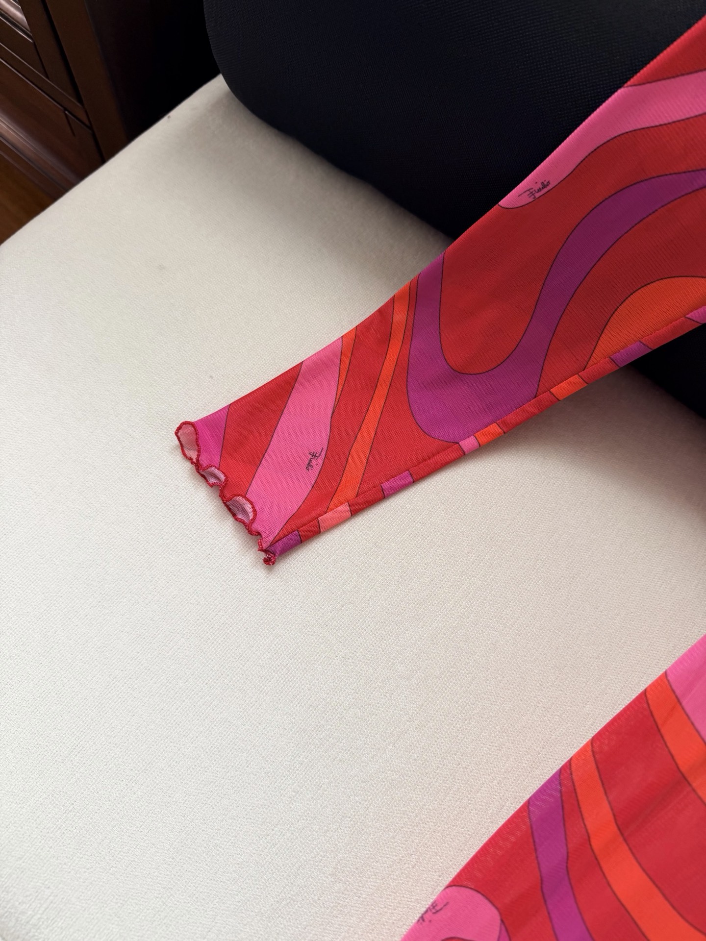 现货‼️‼️/薄纱透视连衣裙✨典藏的“Marmo”漩涡图案环绕印花，薄纱罩衫式长裙，网布制成 修身裁剪 