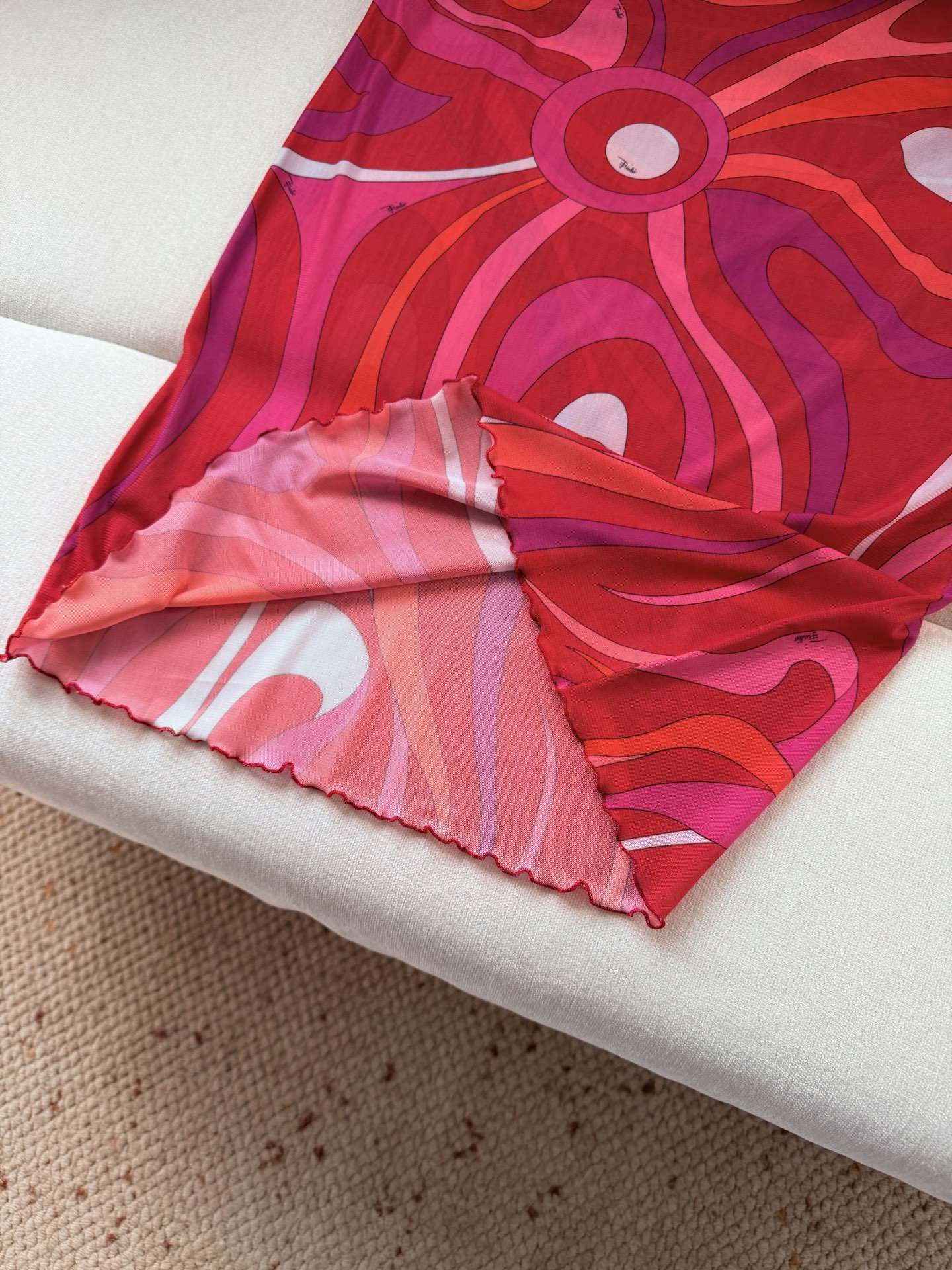 现货‼️‼️/薄纱透视连衣裙✨典藏的“Marmo”漩涡图案环绕印花，薄纱罩衫式长裙，网布制成 修身裁剪 