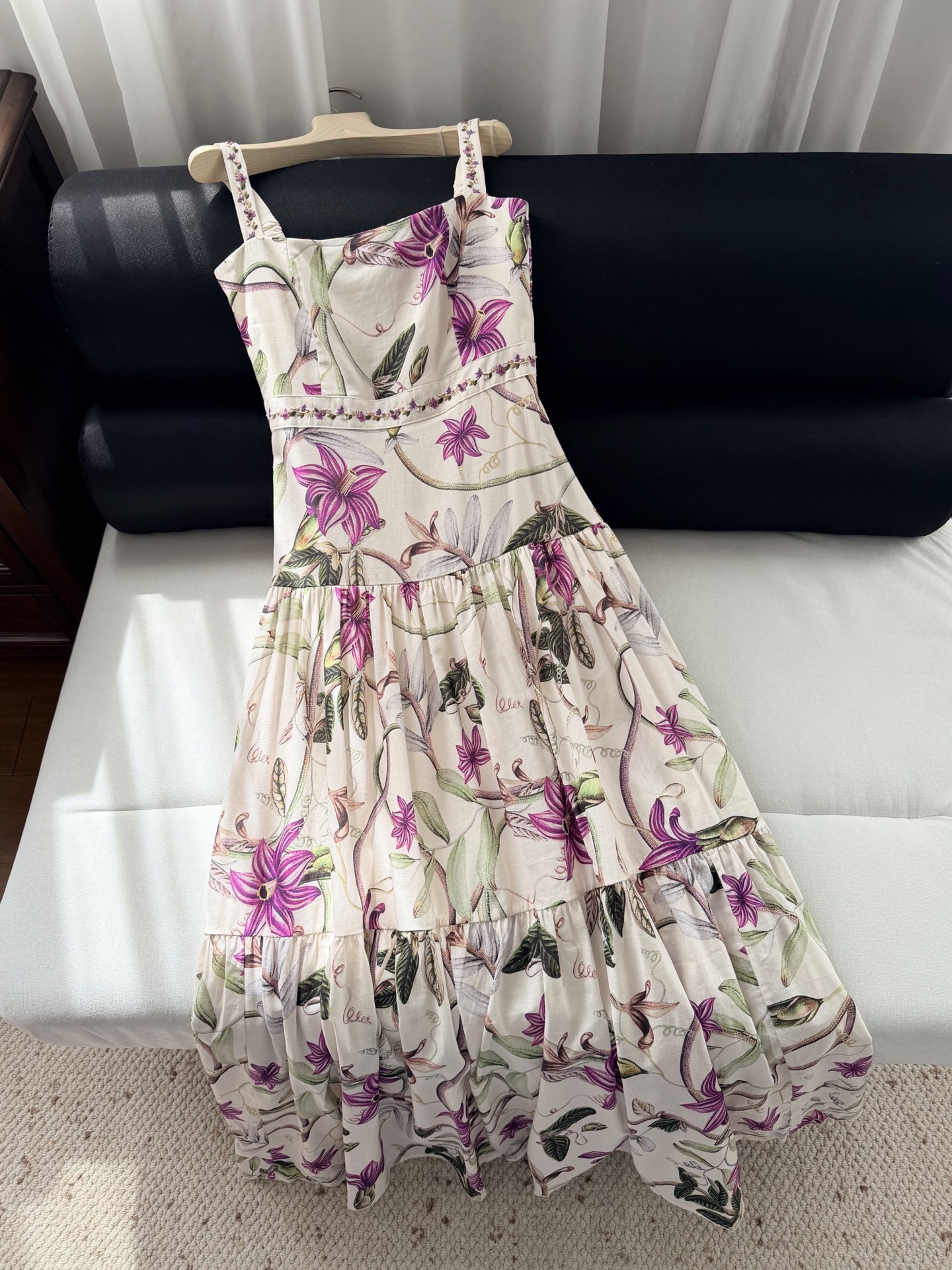 现货‼️‼️连衣裙✨Agua ✘ 2026💐揉碎了的光倾泻在翩翩裙摆，细节太美好了，手工绣花钉珠，融合传