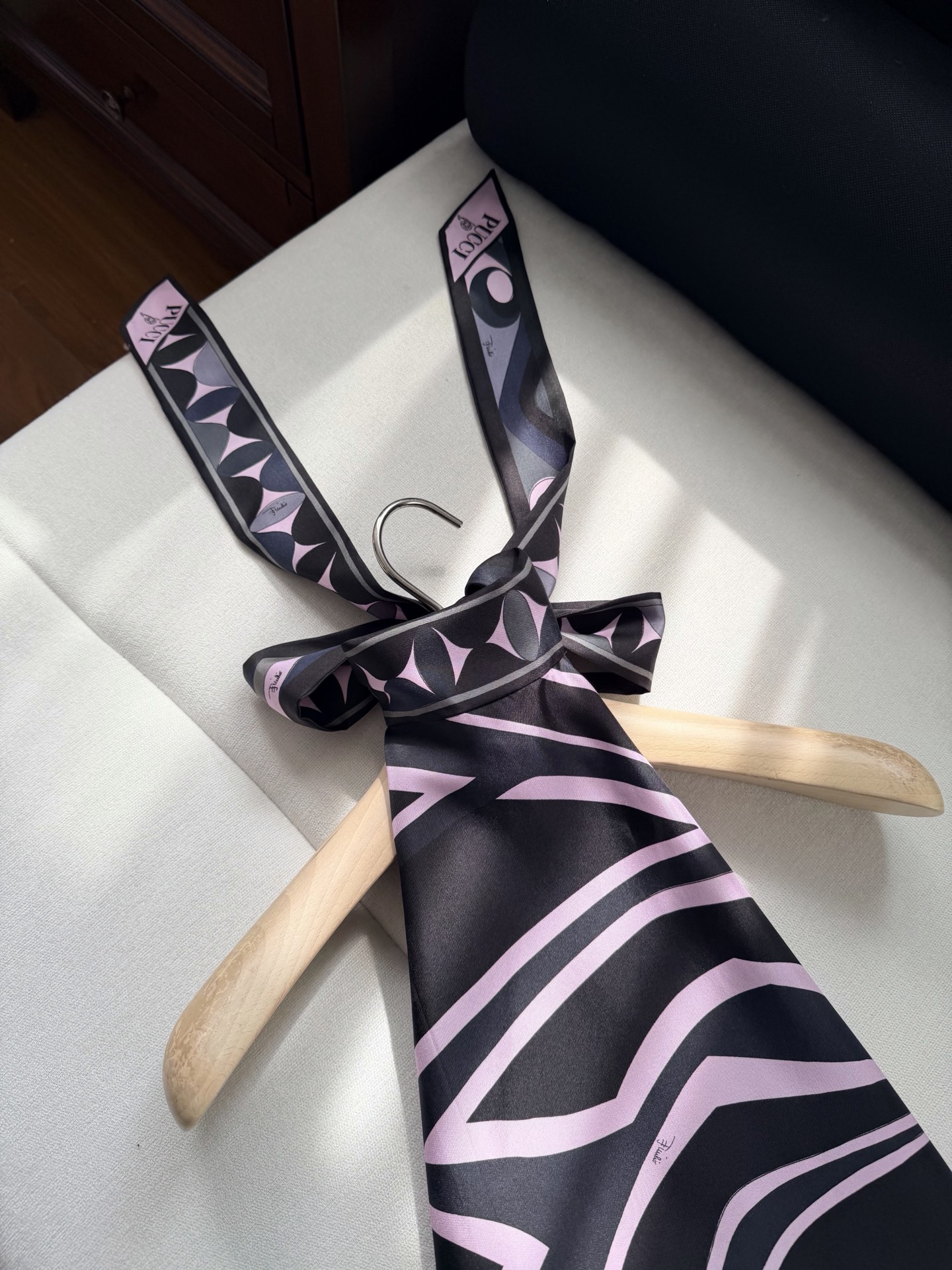 翻单‼️‼️L3/lride印花上衣✨100%斜纹绸真丝、全身标志性几何漩涡印花，挂脖露背系带设计，每一