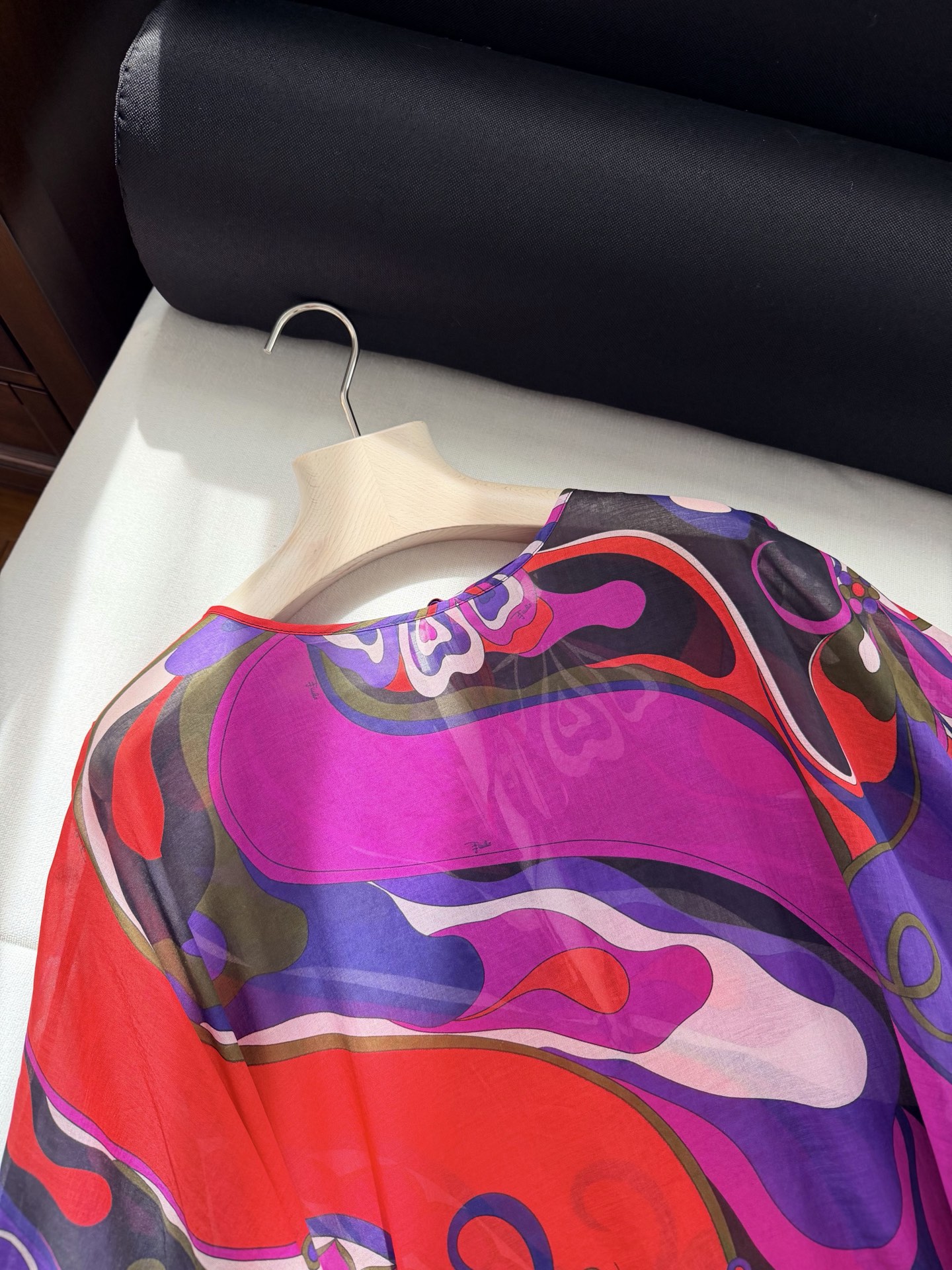 现货‼️‼️/罩衫式连衣裙✨甄选100%轻薄棉质制成，圆领 后领系带，采用宽松廓形，Orchidee多色