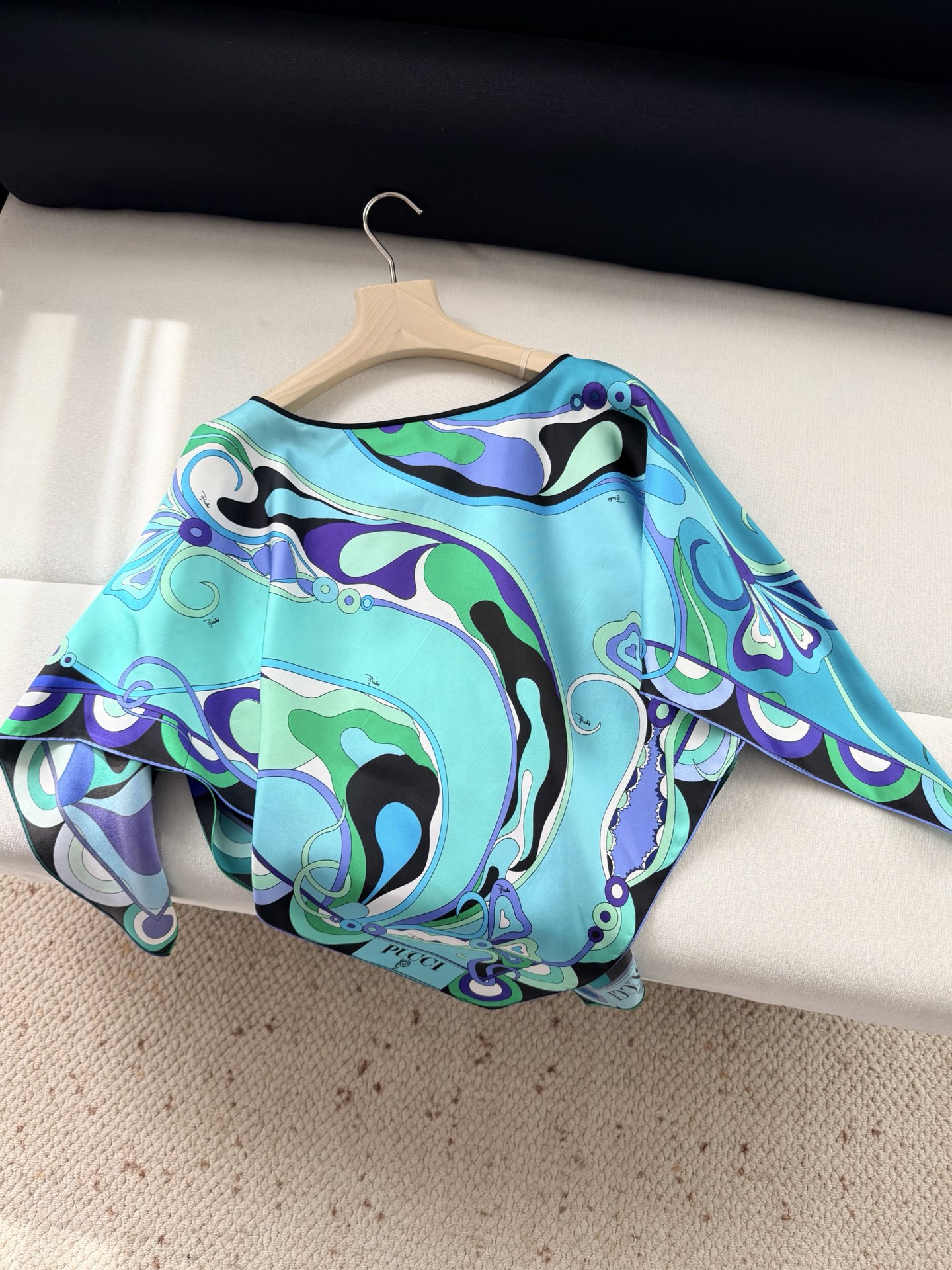 现货‼️‼️/Orchidee印花斗篷罩衫✨18姆斜纹真丝面料（无闭合）套头，前后片幅定位迷幻漩涡印花图