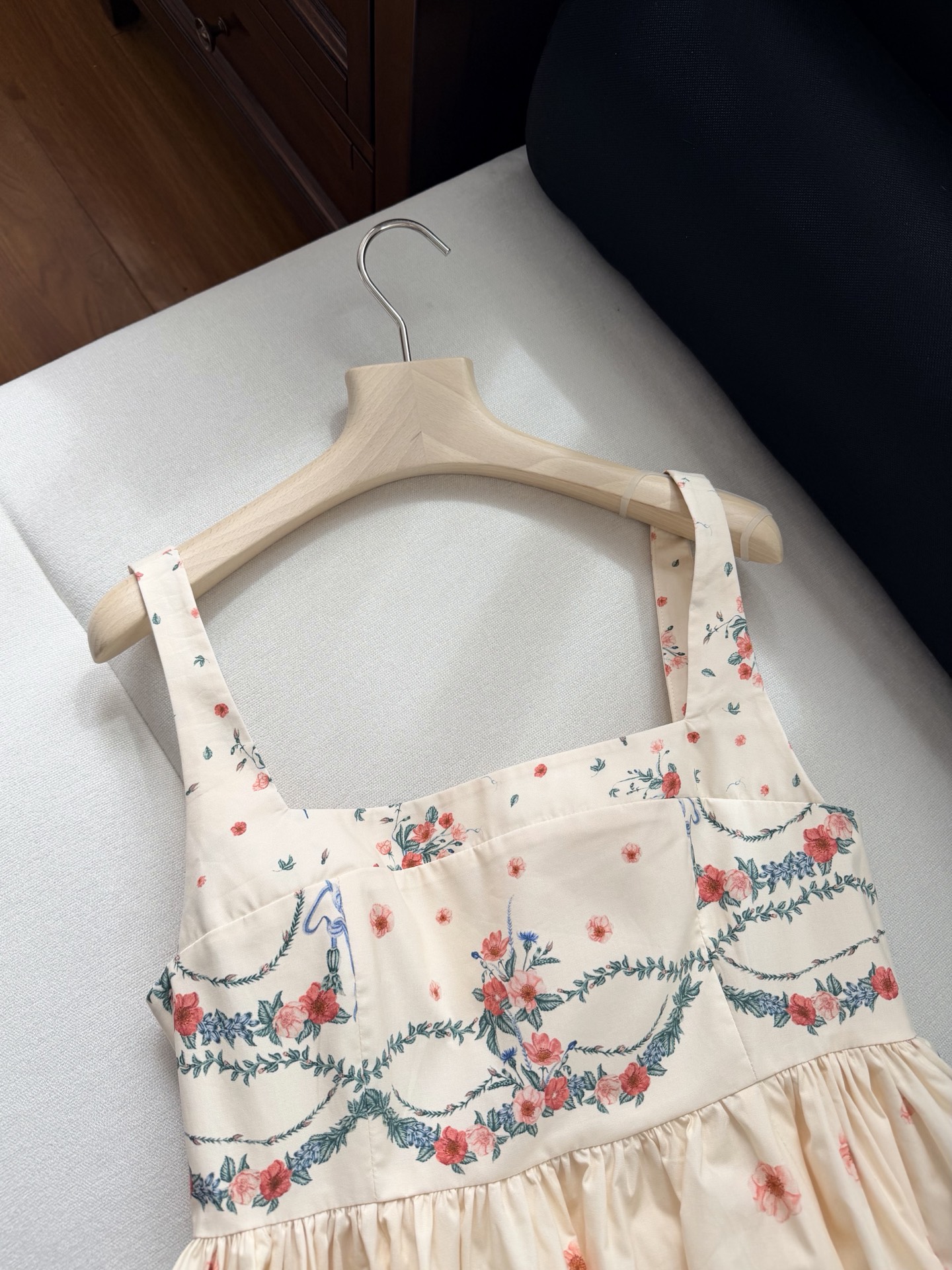 现货‼️‼️/花卉娃娃连衣裙✨Agua ✘ 2026💐由100%棉质制作印成，饰有精致定位Hierbab