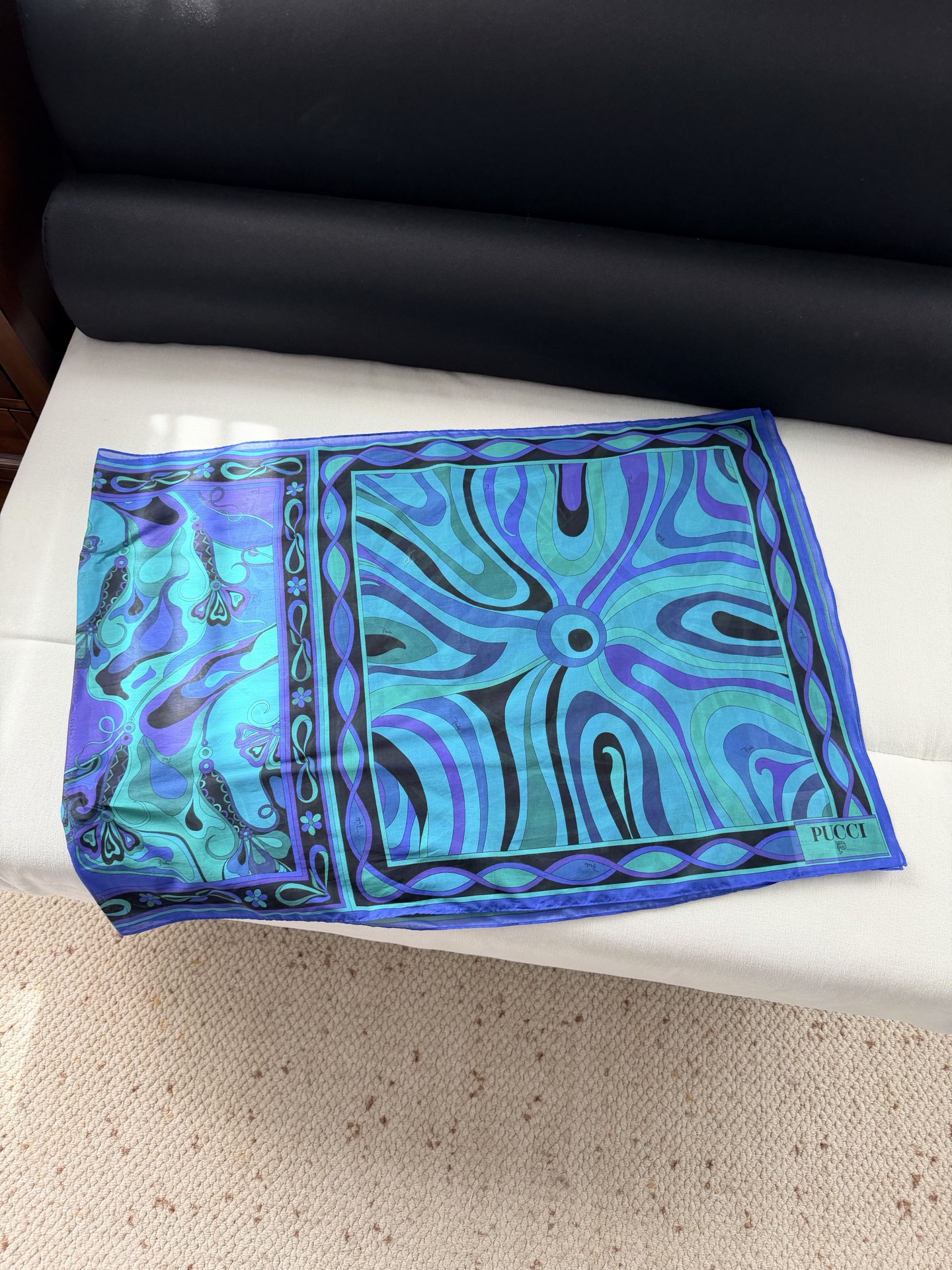 现货‼️‼️/围裹纱笼✨100%精纺棉质、混合多色印花轻盈沙滩罩衫纱裙，可搭配泳衣、比基尼穿着。码数：均