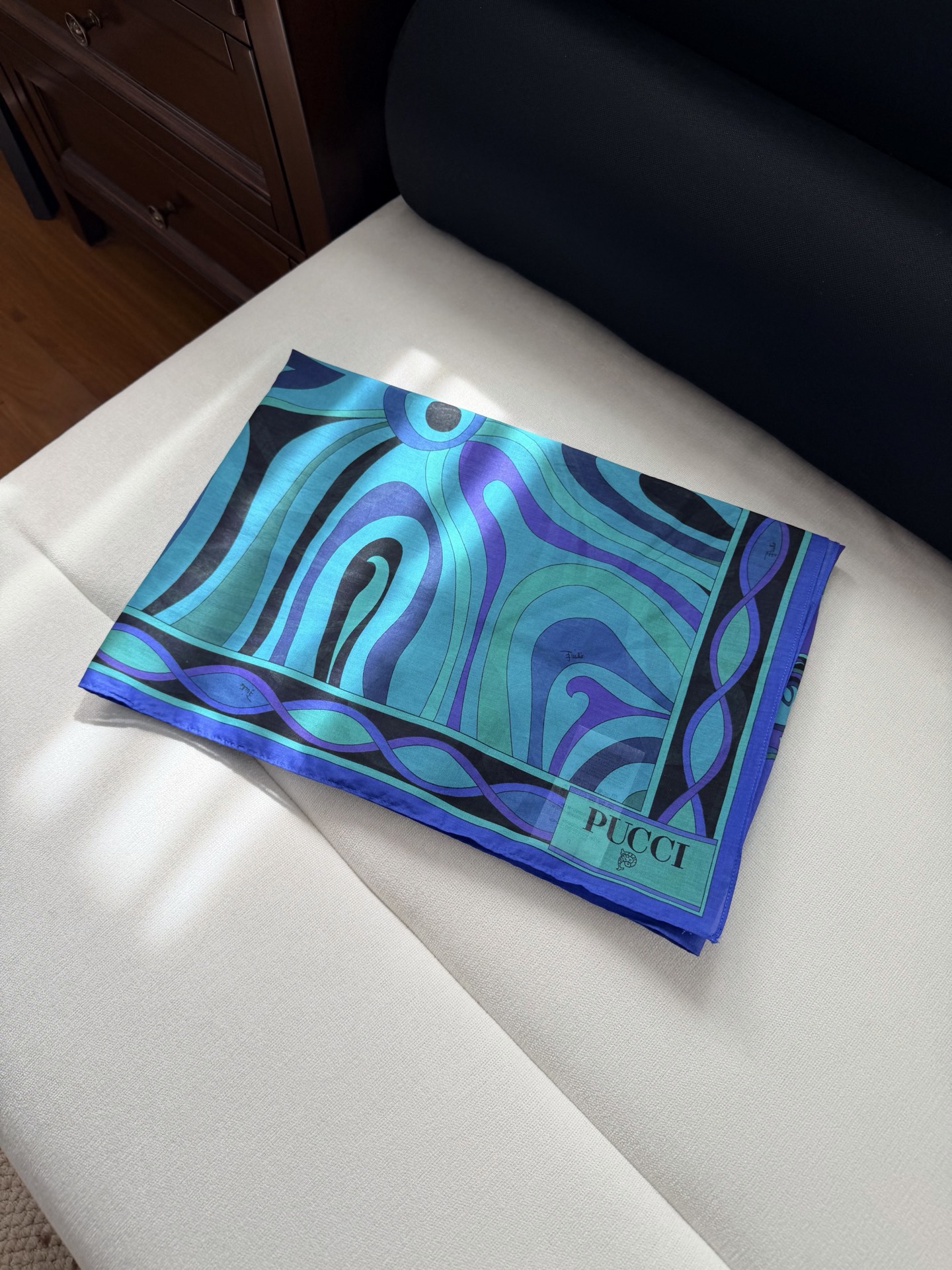 现货‼️‼️/围裹纱笼✨100%精纺棉质、混合多色印花轻盈沙滩罩衫纱裙，可搭配泳衣、比基尼穿着。码数：均