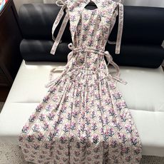 现货‼️‼️/水仙花连衣裙✨这条廓形蛮飒的,肩带抽绳系带,后背镂空腰侧系带,腰腹是松弛的,可以根据自己想 现货‼️‼️/水仙花连衣裙✨这条廓形蛮飒的,肩带抽绳系带,后背镂空腰侧系带,腰腹是松弛的,可以根据自己想