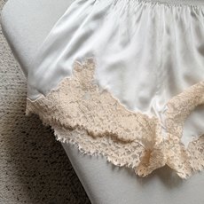 丝饰边真丝短裤✨IONA经典百搭蕾丝拼接真丝短裤,Iona lace-trimmed silk shor 丝饰边真丝短裤✨IONA经典百搭蕾丝拼接真丝短裤,Iona lace-trimmed silk shor