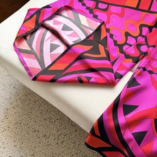 Vivara真丝阔腿裤✨重磅19姆米斜纹真丝,饰有Vivara大理石靓丽定位印花图案,侧拉链开合,裁剪成 Vivara真丝阔腿裤✨重磅19姆米斜纹真丝,饰有Vivara大理石靓丽定位印花图案,侧拉链开合,裁剪成