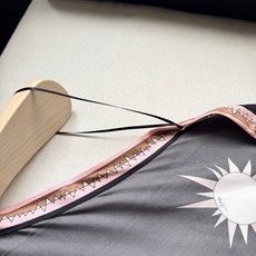 Stella真丝连衣裙✨典藏的“Stella”图案定位印花,这条Stella printed连衣裙采用丝 Stella真丝连衣裙✨典藏的“Stella”图案定位印花,这条Stella printed连衣裙采用丝