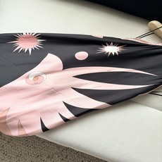 Stella真丝连衣裙✨典藏的“Stella”图案定位印花,这条Stella printed连衣裙采用丝 Stella真丝连衣裙✨典藏的“Stella”图案定位印花,这条Stella printed连衣裙采用丝