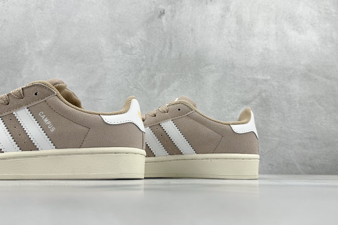 120 adidas originals Gazelle 从60和70年代的足球迷 HP2924