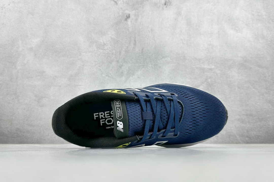 170 New Balance NB FuelCell Propel 防滑耐磨低帮跑步鞋  M880S11