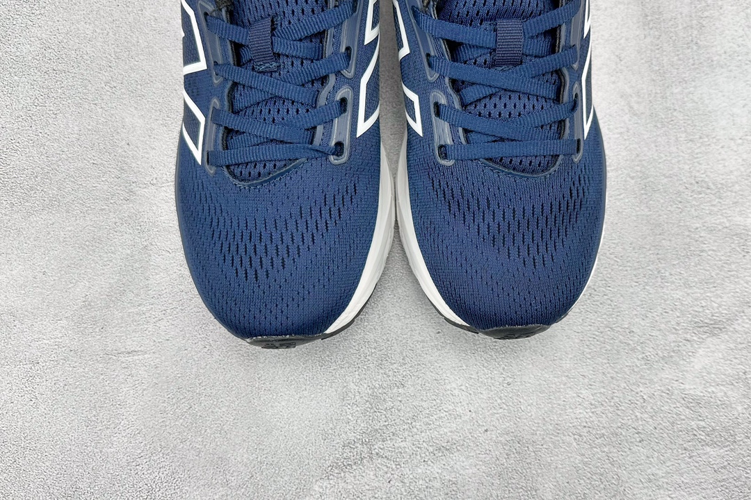 170 New Balance NB FuelCell Propel 防滑耐磨低帮跑步鞋  M880S11