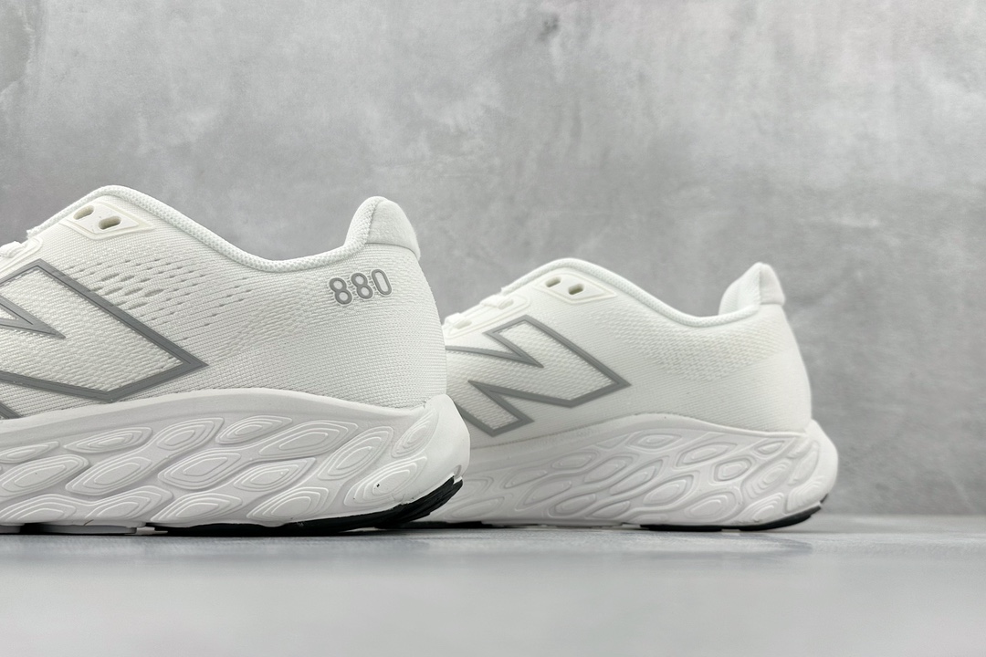 170 New Balance Fresh FoamX880 v12 轻盈跑鞋 轻便缓冲低帮跑步鞋  M880S15