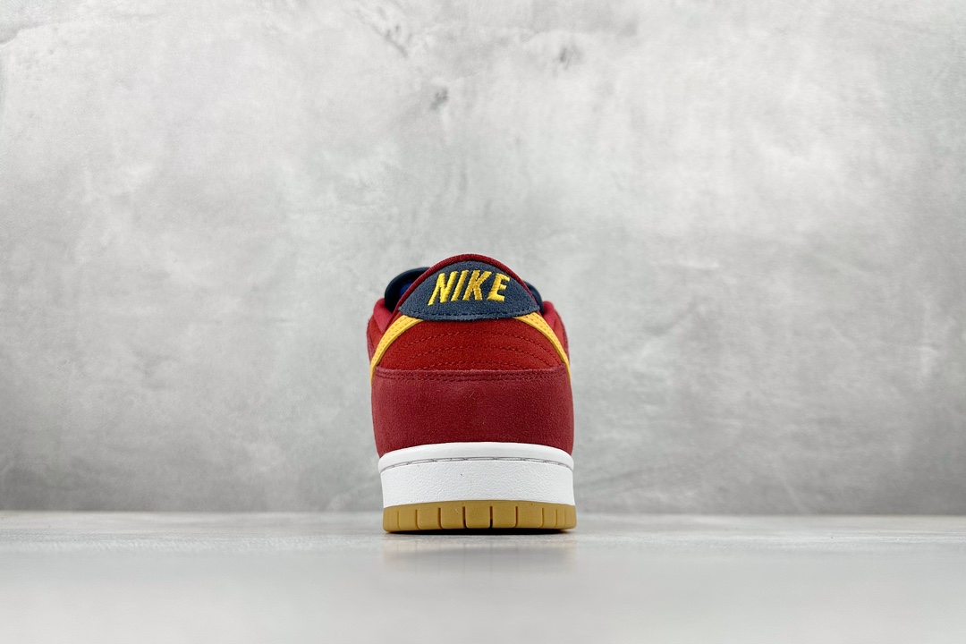 260 GT Nike SB Dunk Low “Barcelona” 巴塞罗纳  DJ0606-400