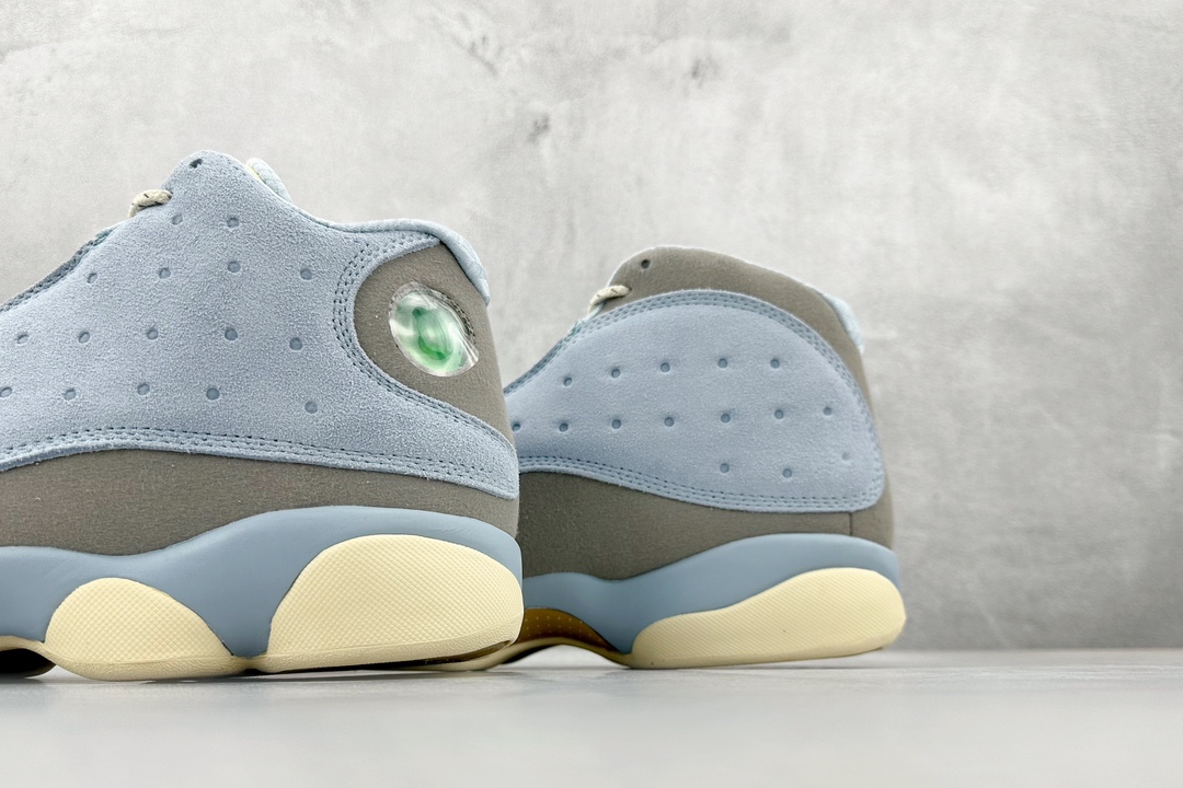 300 Air Jordan 13 Retro “GiGI”AJ13 浅蓝色经典情怀之作 DX5763-100