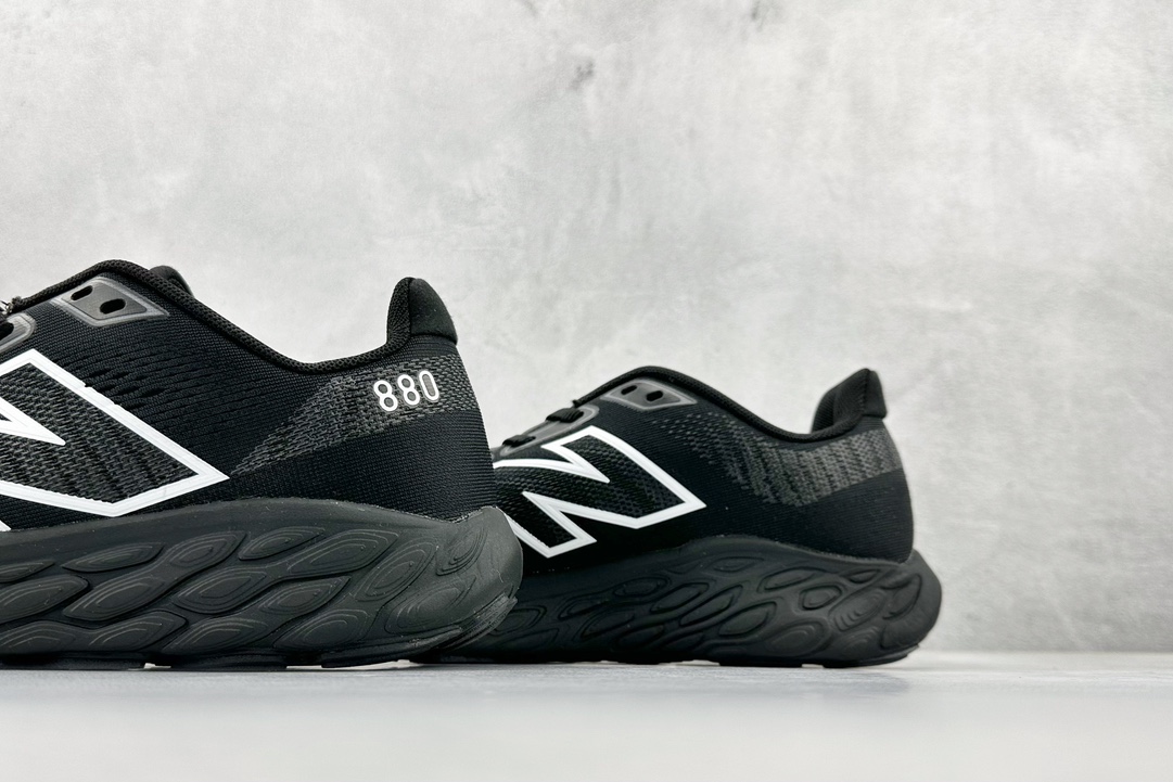 170 New Balance 880系列 轻化透气复古休闲运动慢跑鞋 M880S26