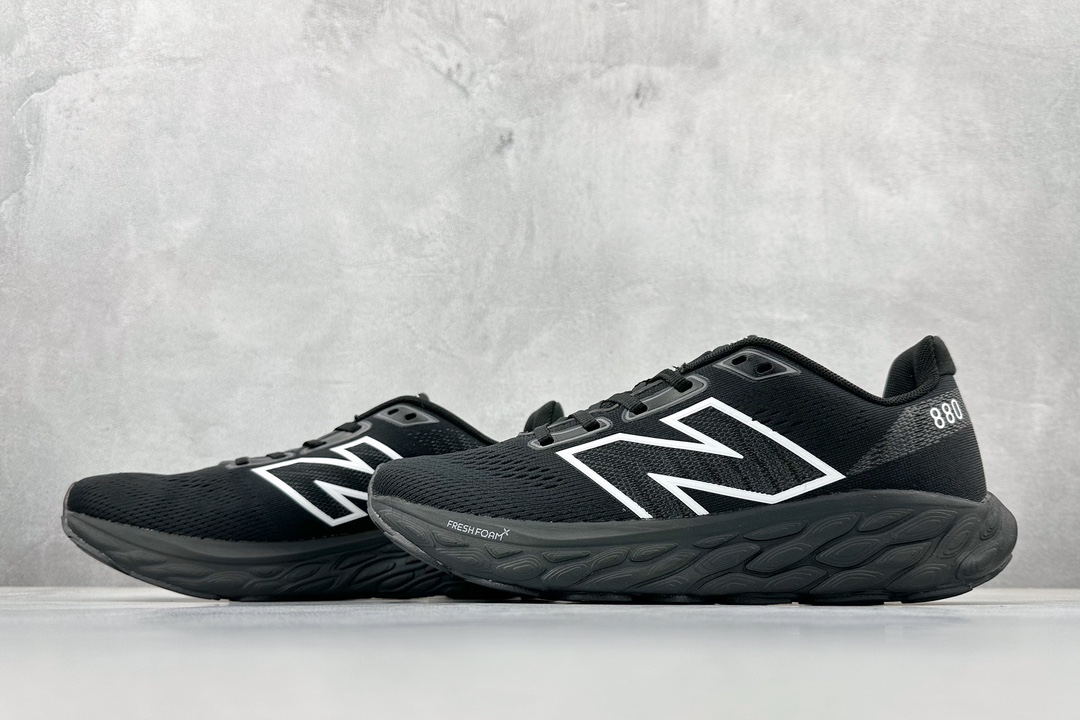 170 New Balance 880系列 轻化透气复古休闲运动慢跑鞋 M880S26