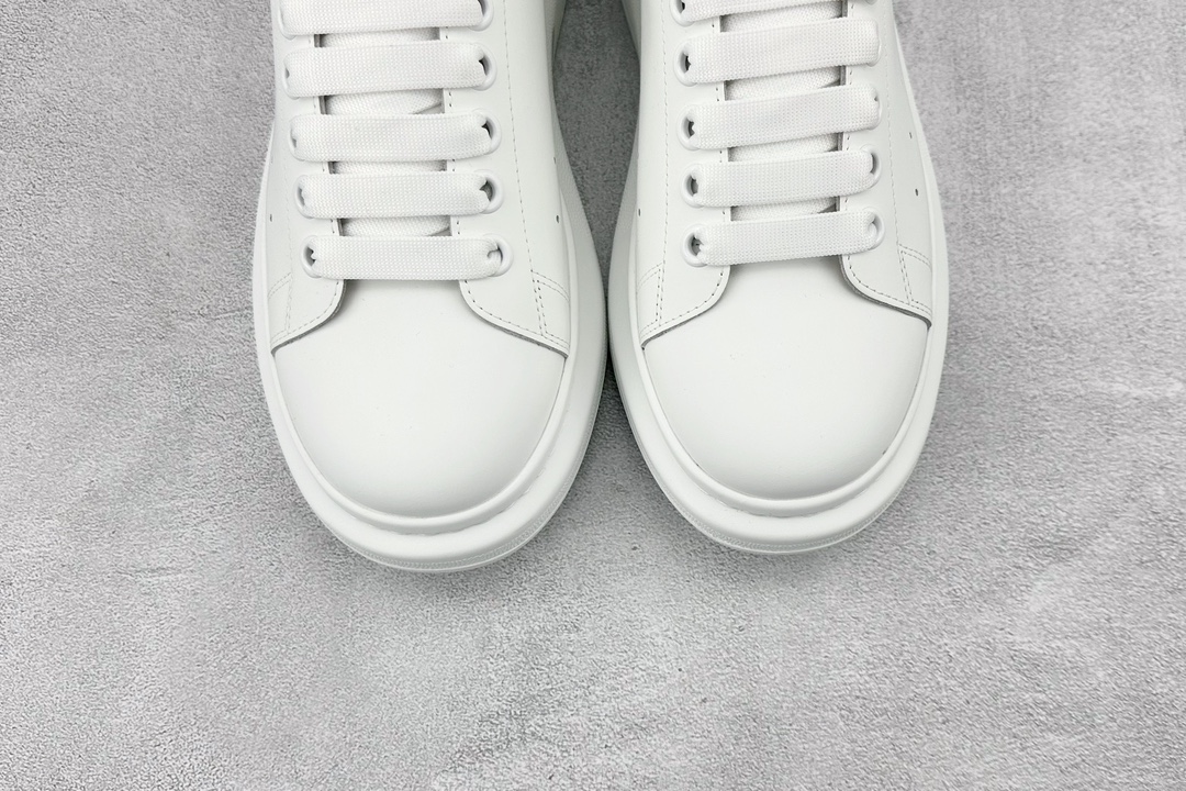 S pure original Alexander McQueen Alexander McQueen platform shoes thick sole heightening white shoes