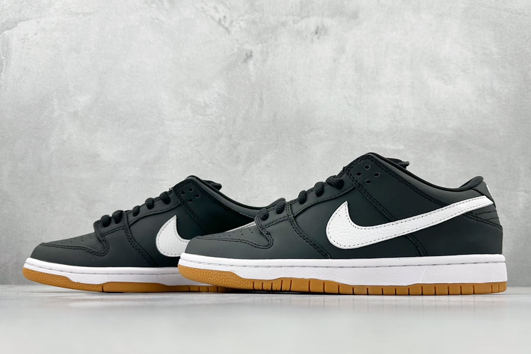 200 Nike  SB Dunk Low Pro 黑白生胶 CD2563-006