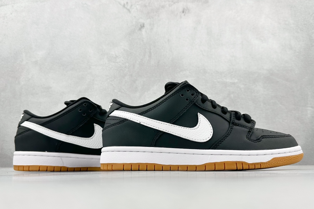 200 Nike  SB Dunk Low Pro 黑白生胶 CD2563-006