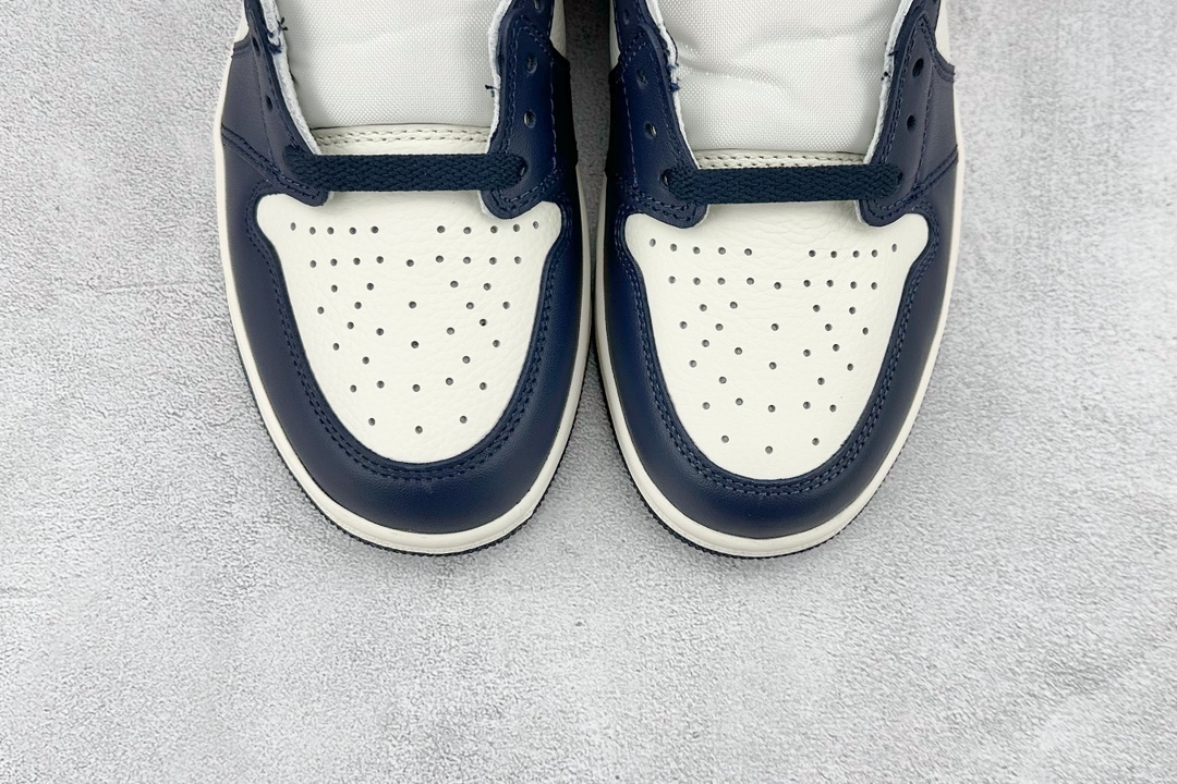 B Air Jordan AJ1 High Retro Obsidian 555088-140