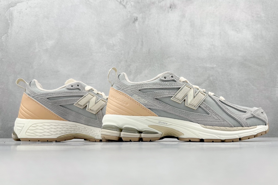 240 New Balance 1906系列复古老爹风休闲运动慢跑鞋 M1906FA